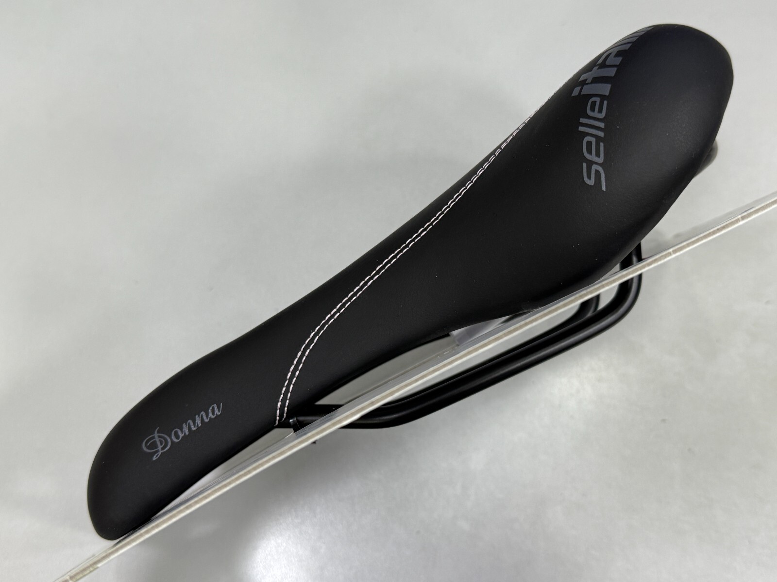 Selle Italia Donna Flow FeC Alloy Rail (Lady) Saddle L2 (168 x 270mm) Black
