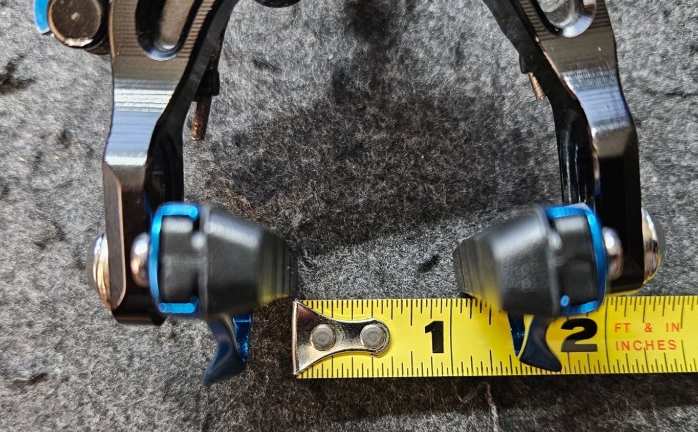 FEATHER BRAKES CNC ROAD CALIPER BRAKES ULTRALIGHT BLACK AND BLUE ANODIZED 230 G