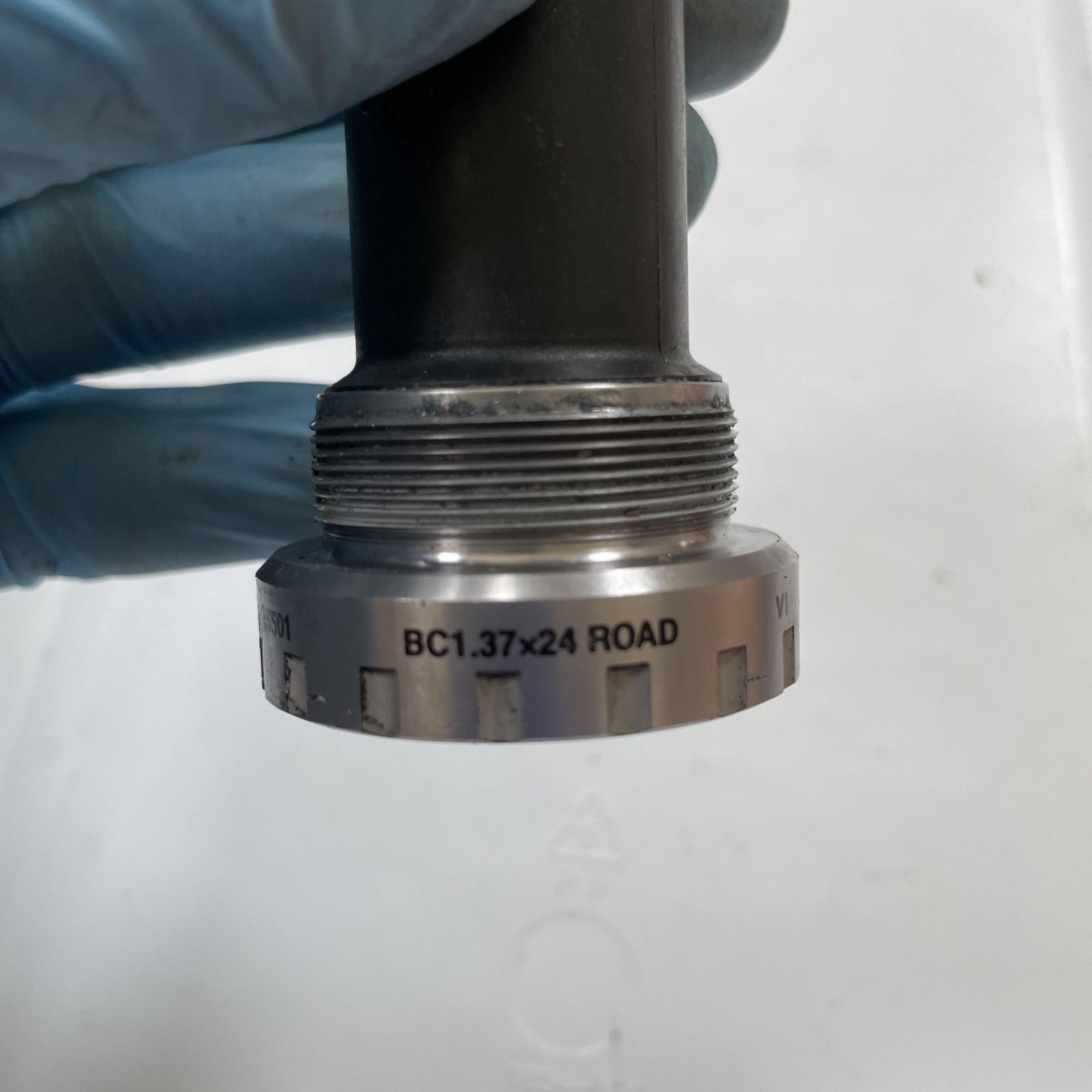 Shimano BB-RS501 68mm English Bottom Bracket Hollowtech II – Silver