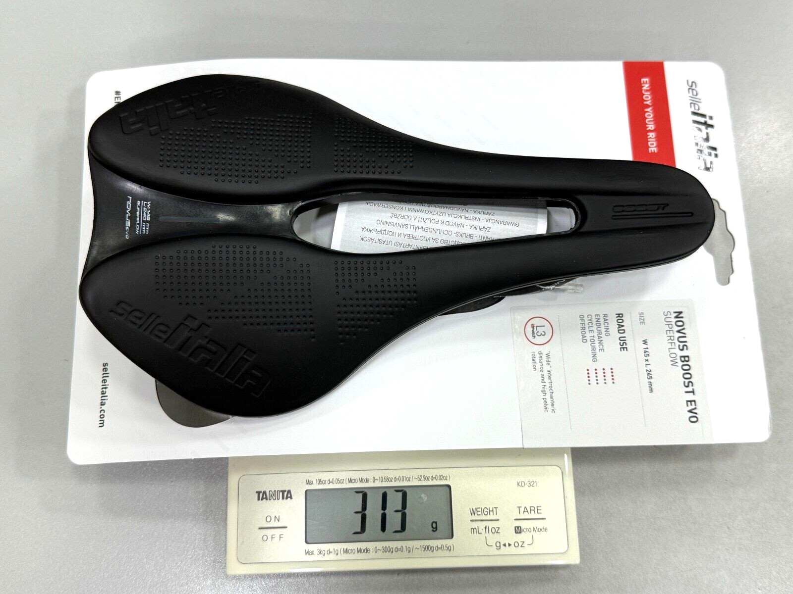 Selle Italia Novus Boost Evo Superflow Fec Alloy Saddle L3 (145 x 245mm ) Black