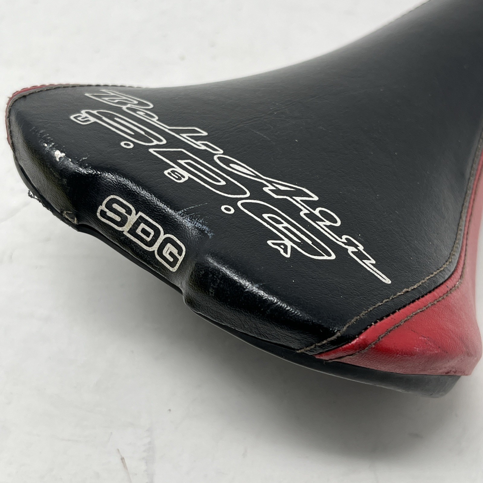Vintage SDG Bel Air Bike Seat Saddle BMX Mountain Bike MTB Black Red