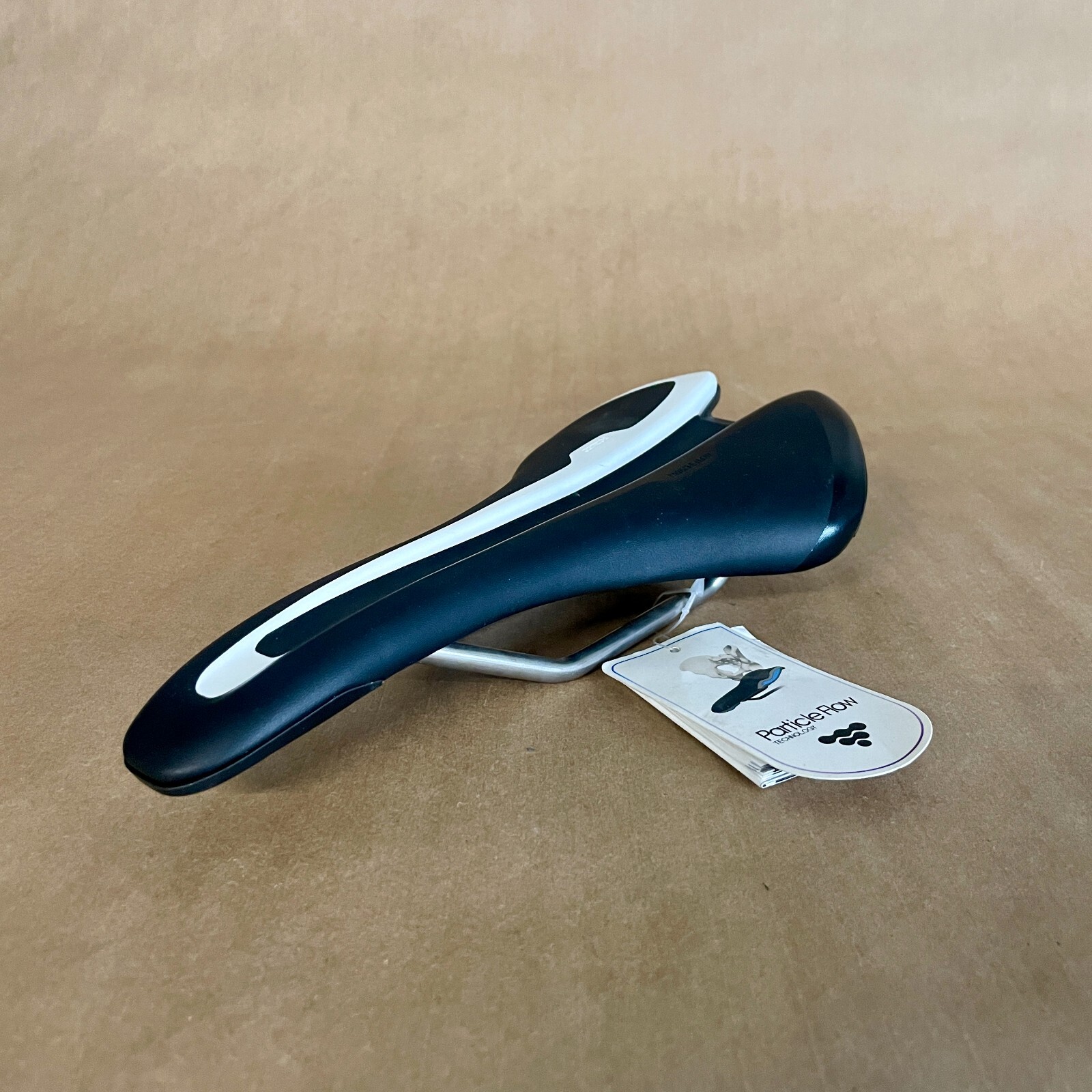 Giant Contact SL Saddle, SST Alloy Rail, Lightweight Road 130mm x 275mm