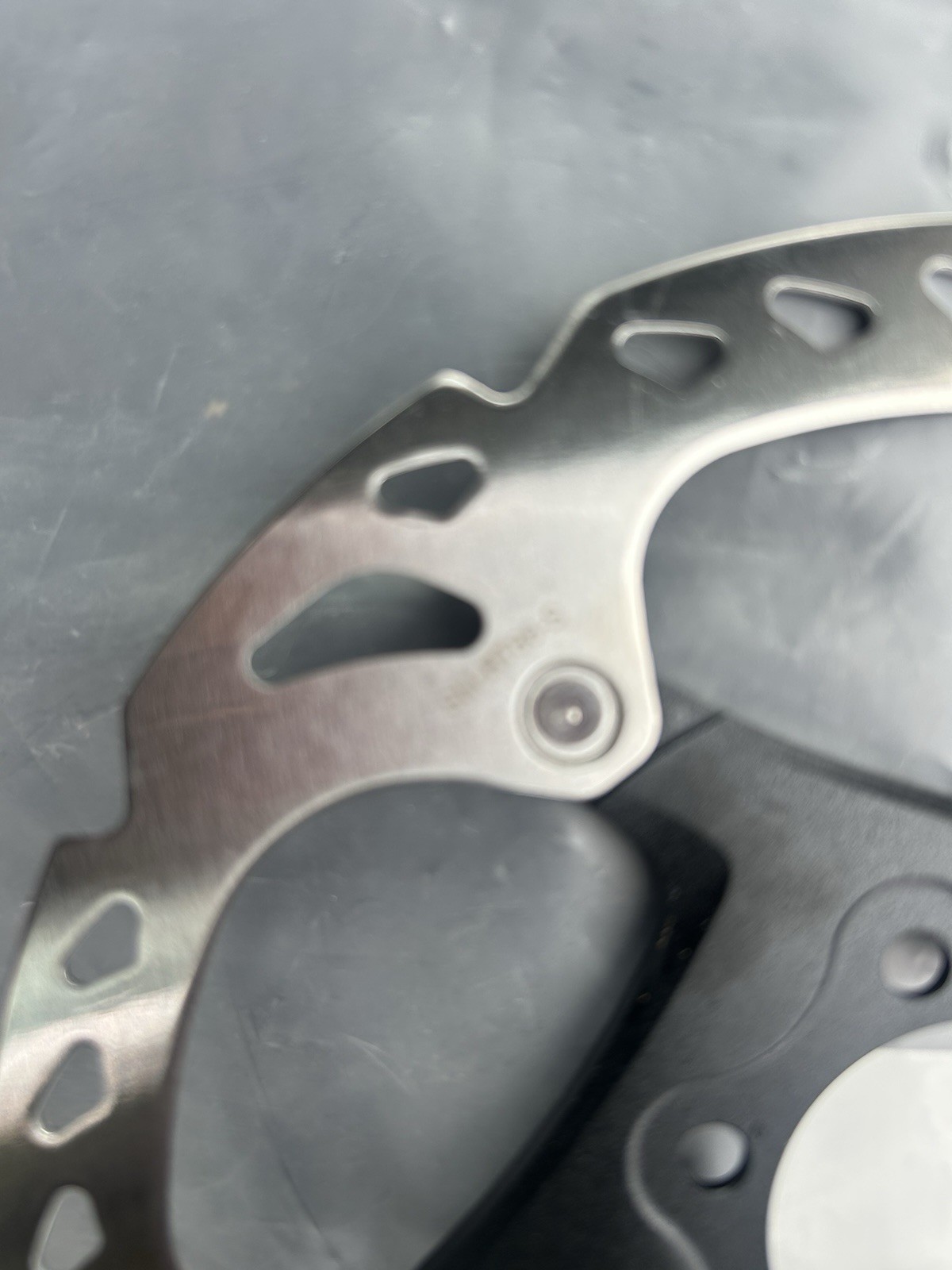 Shimano SM-RT86 6 Bolt Disc Rotor Unit – Black