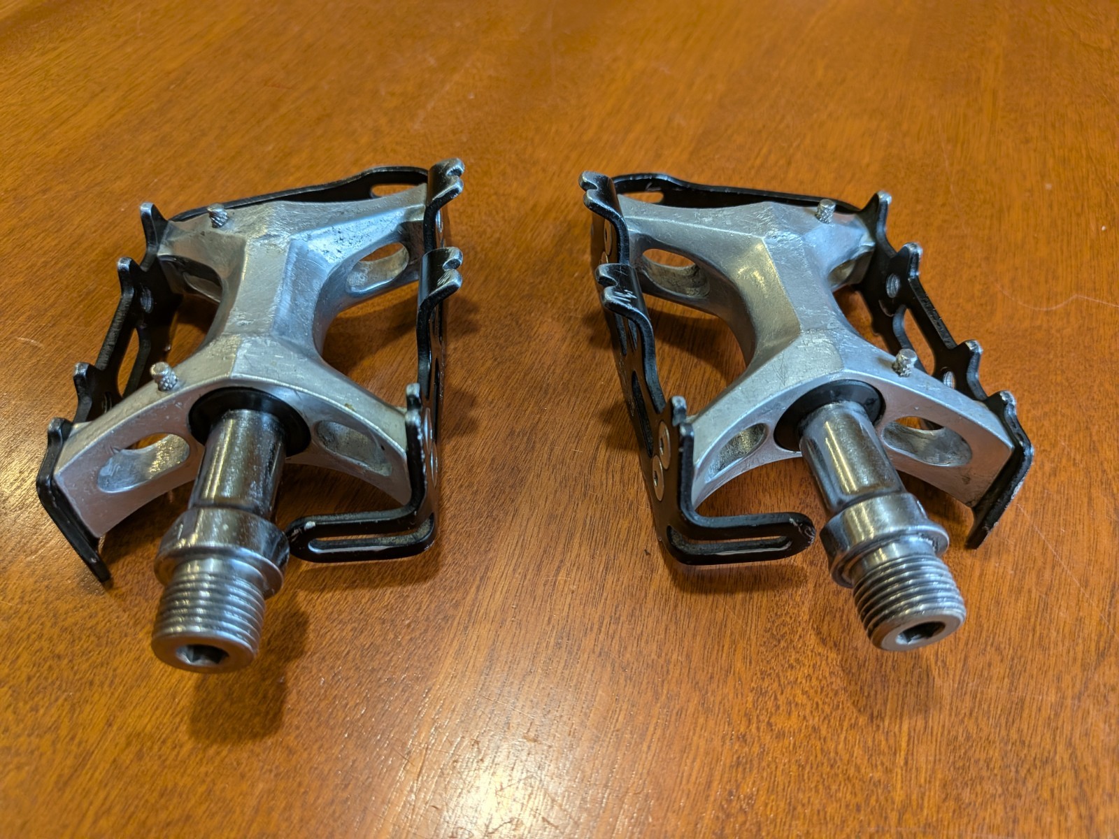 Suntour XC Pro WTB Grease Guard Pedals Vintage 1991