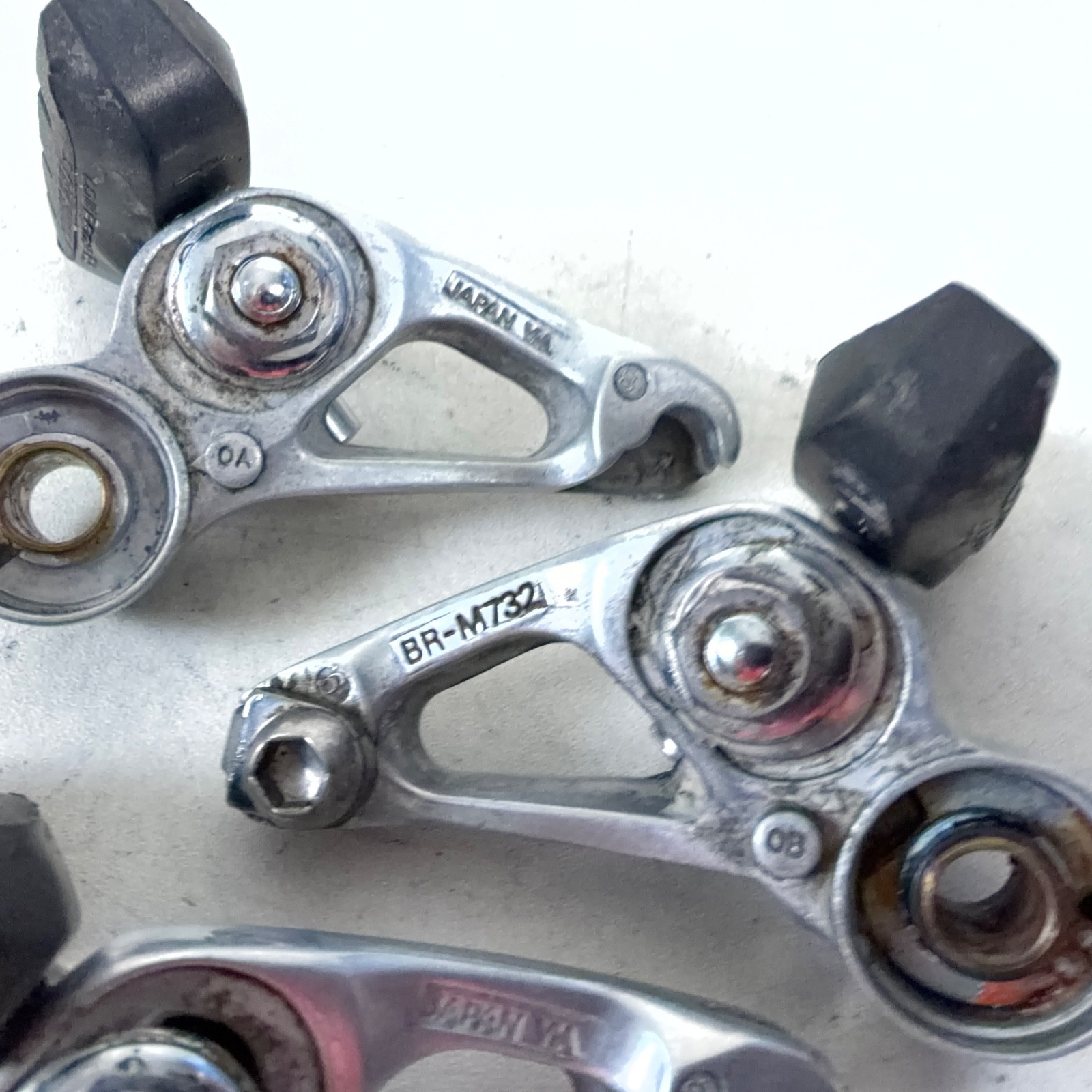 Shimano Vintage Deore XT BR-M732 Cantilever Brake Set F/R in Silver