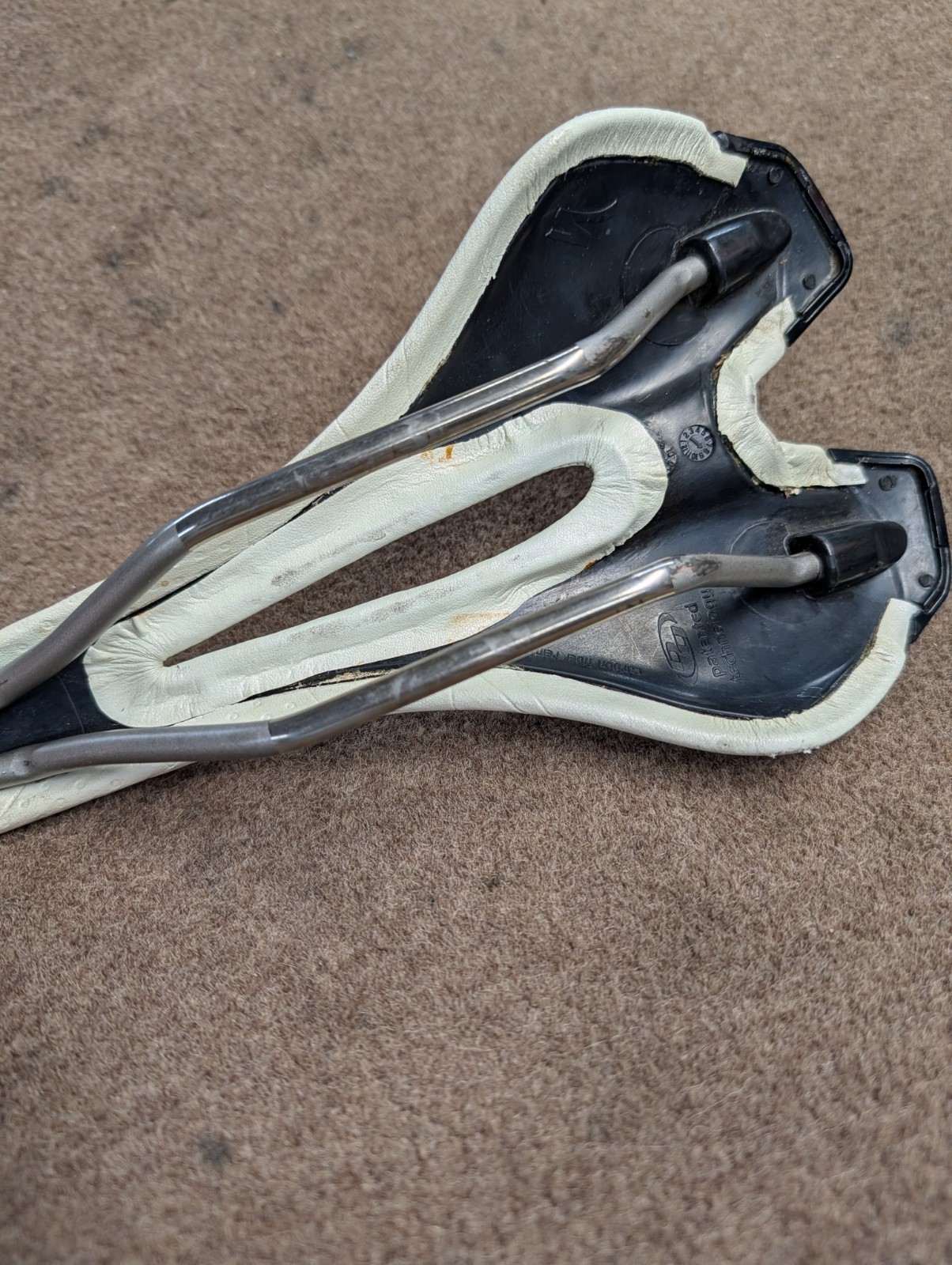 Specialized Toupe 143mm Hollow Ti Titanium Saddle White Nice!