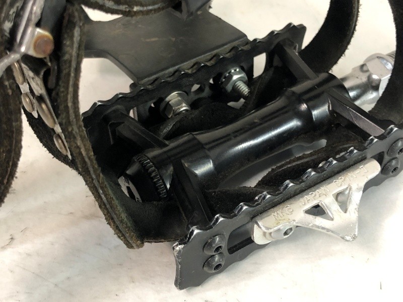 MKS Sylvan Touring Next Flat Pedals Toe Clips Double Straps Silver Touring Bike