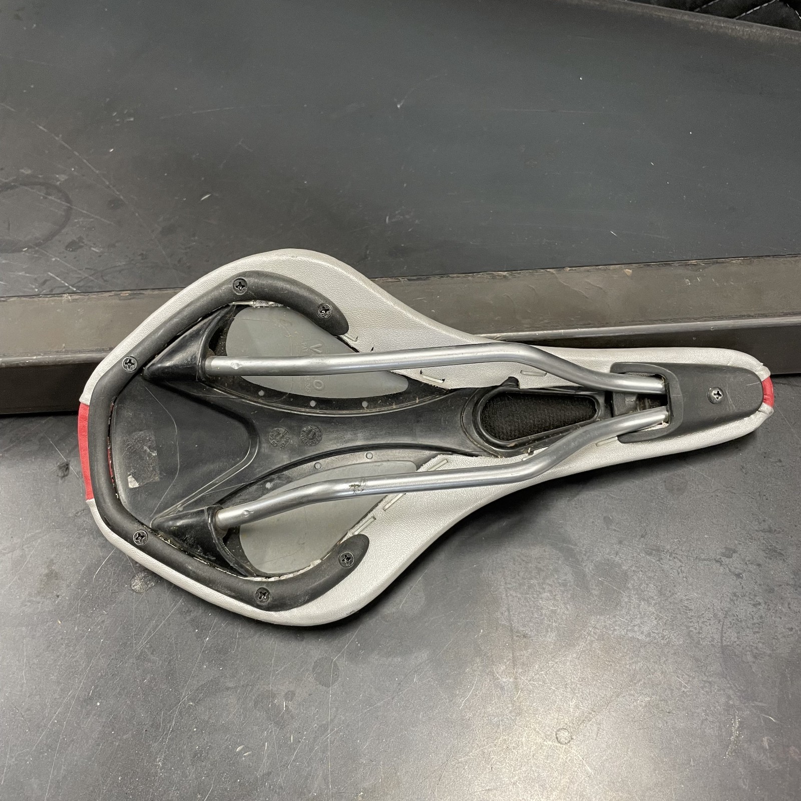 Velo Fuji Bike Saddle – Silver/Red – Used
