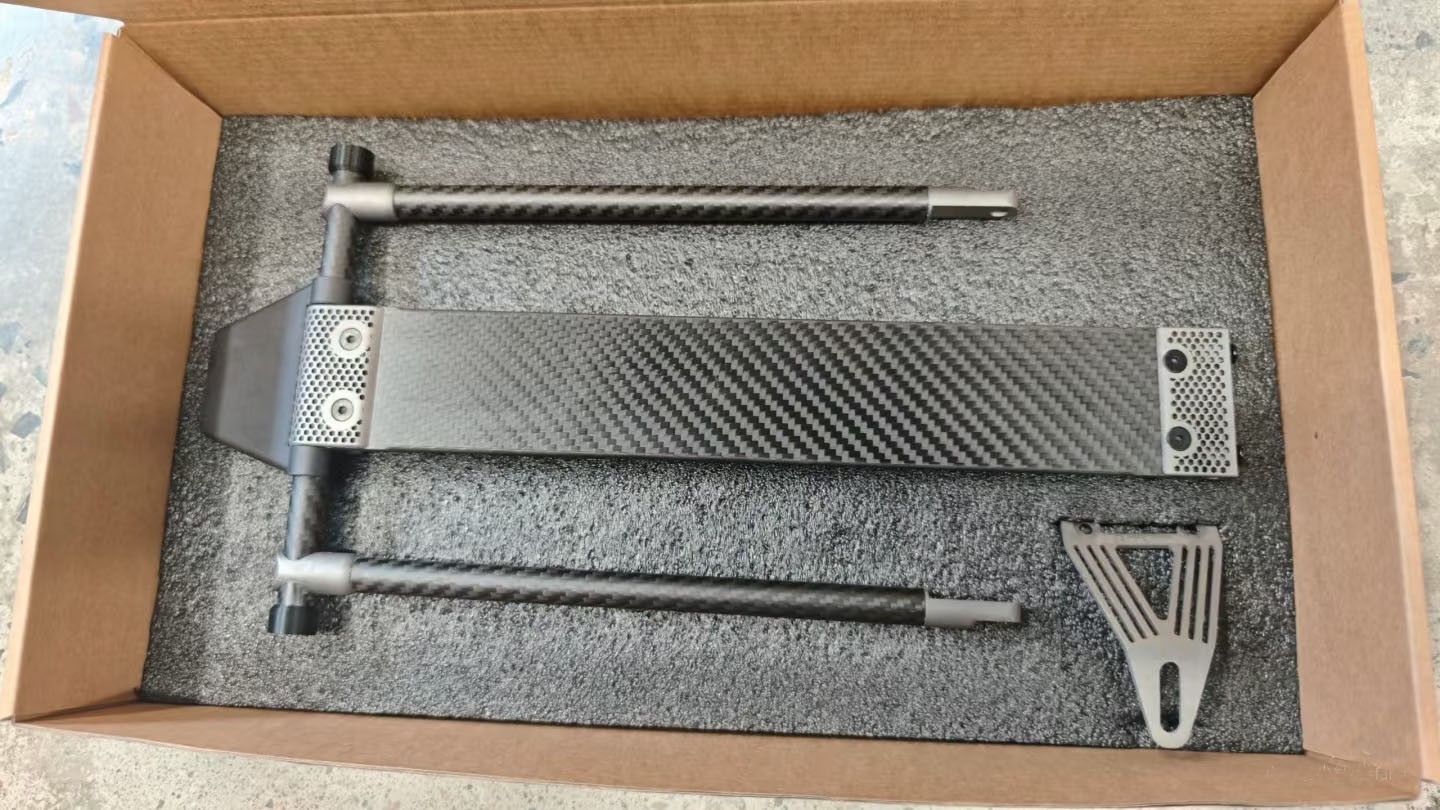 3D printed titanium carbon rack for Brompton ACPT line