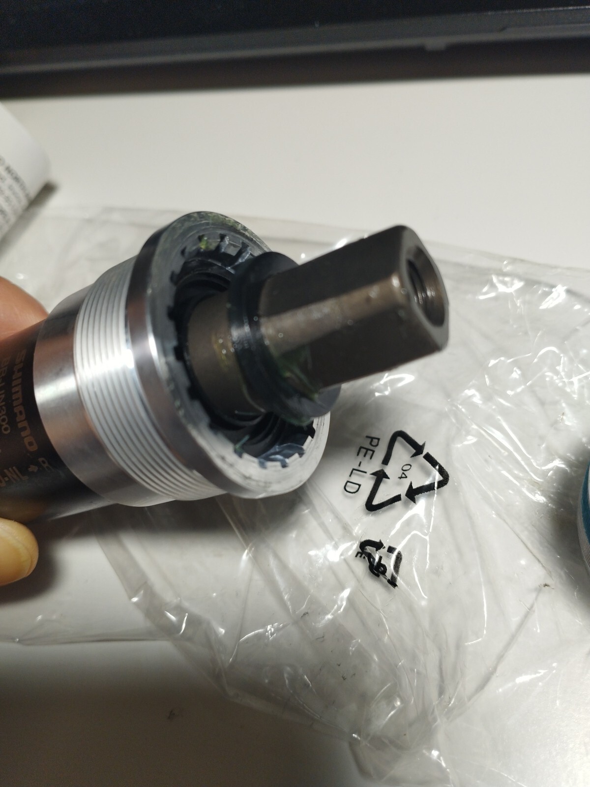 Shimano BB-UN300 Vierkant-Innenlager BSA 68×122,5 mm (Alivio)