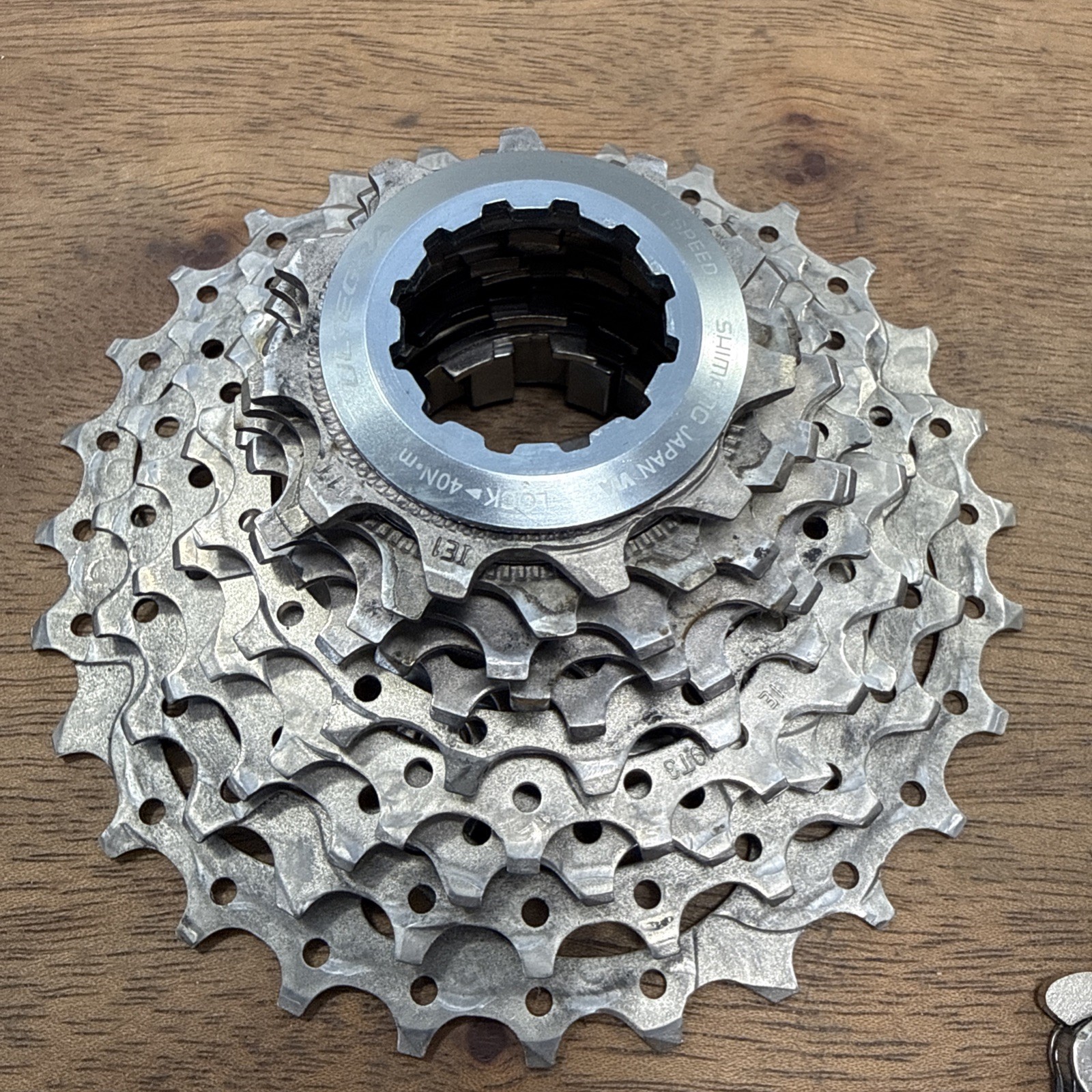 Shimano Ultegra CS-6700 10 Speed 11-28t Cassette w/ Chain