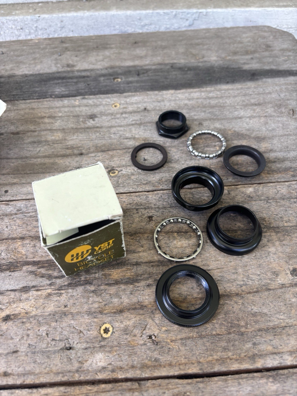 NOS Vintage Black YST Road BIKE headset – 1″ threaded, 30.2mm cup,26.4mm