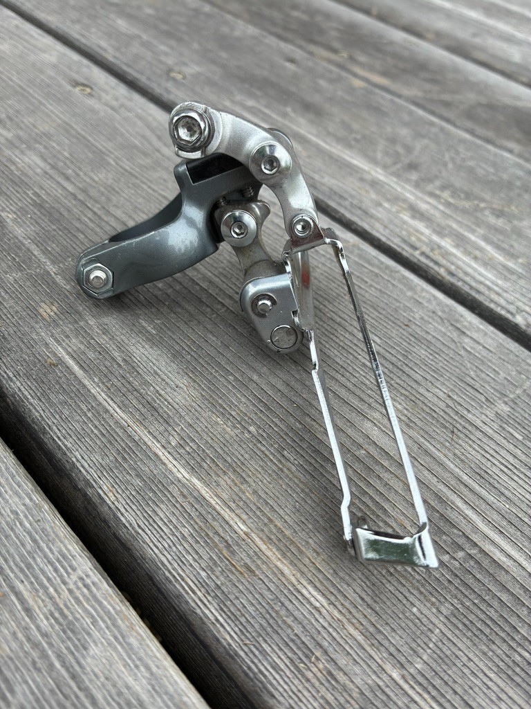 Shimano 600 Ultegra Tricolor FD-6401 Double Front Derailleur | 28.6 mm / VGC