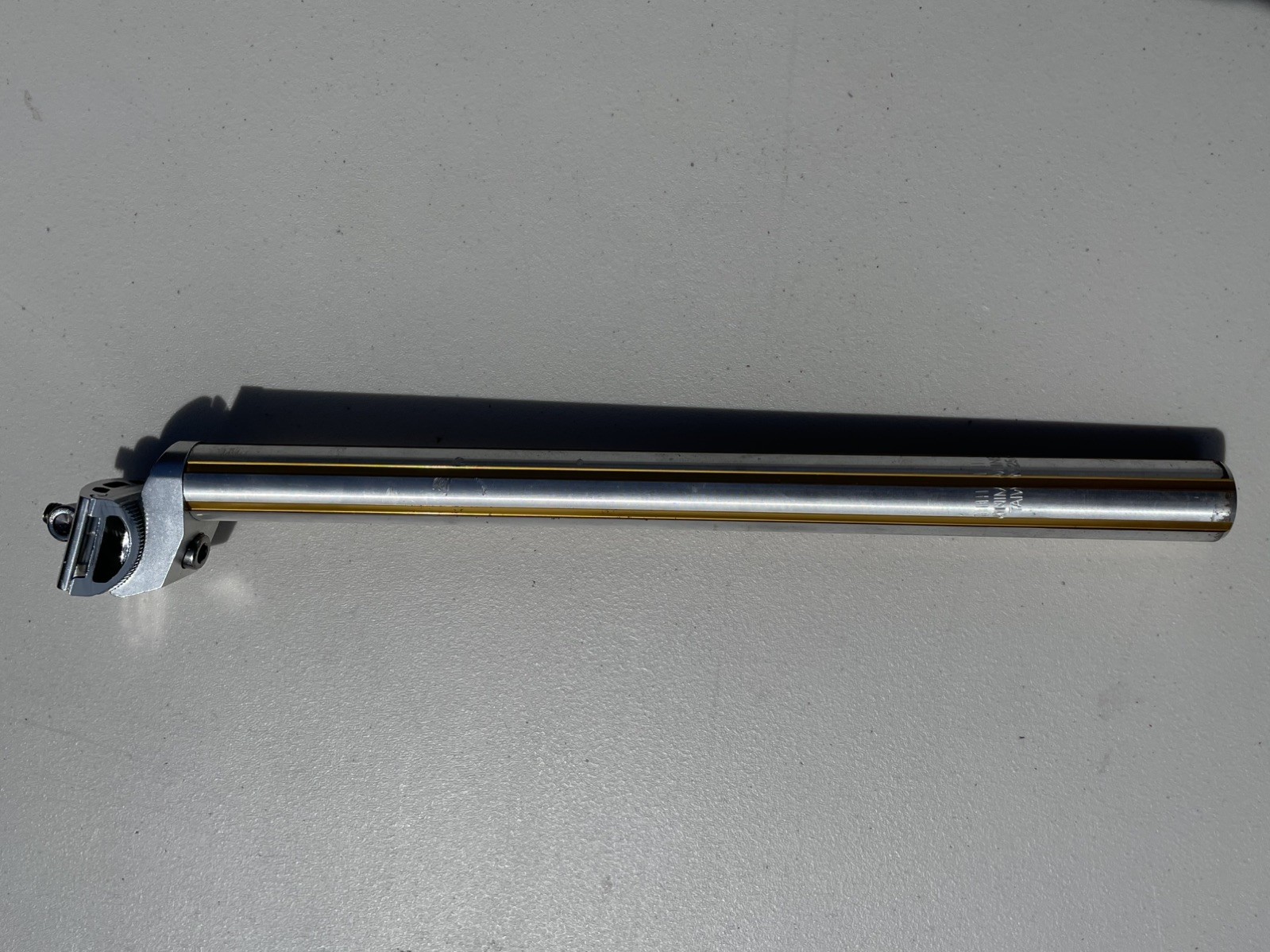 Black-Ops Fluted Seatpost 25.4 mm x 350 mm w/Clamp Silver and Gold