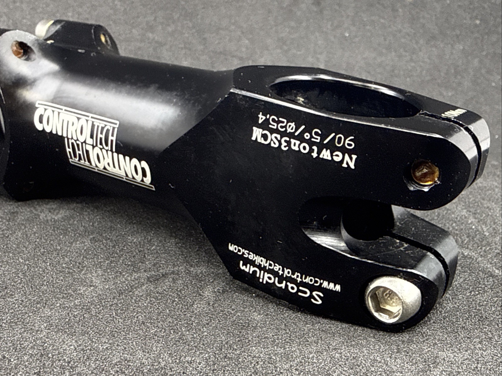 ControlTech SCANDIUM Newton3SCM 90mm 5° 1-1/8″ 25.4mm Alloy Stem