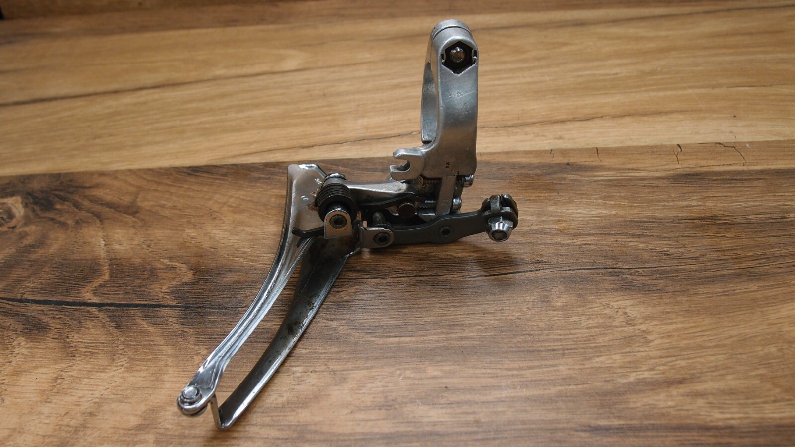 1980s front derailleur Suntour 28.6 mm bottom pull VIA Japan Maeda Ind