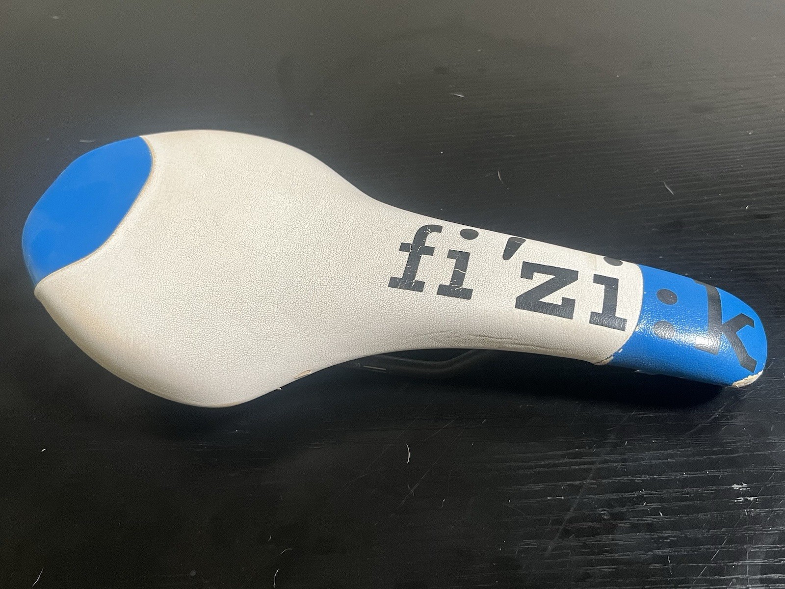Fizik Bicycle Saddle Seat White/Blue/Black Manganese Rails 220g Universal