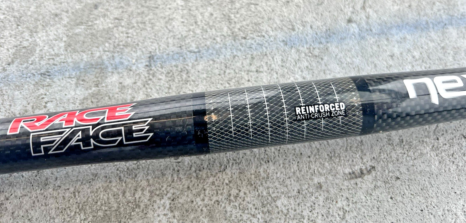 RaceFace NEXT SL XC Carbon Handlebar 25.4mm 560mm 5° 125g MTB Carbon Fiber