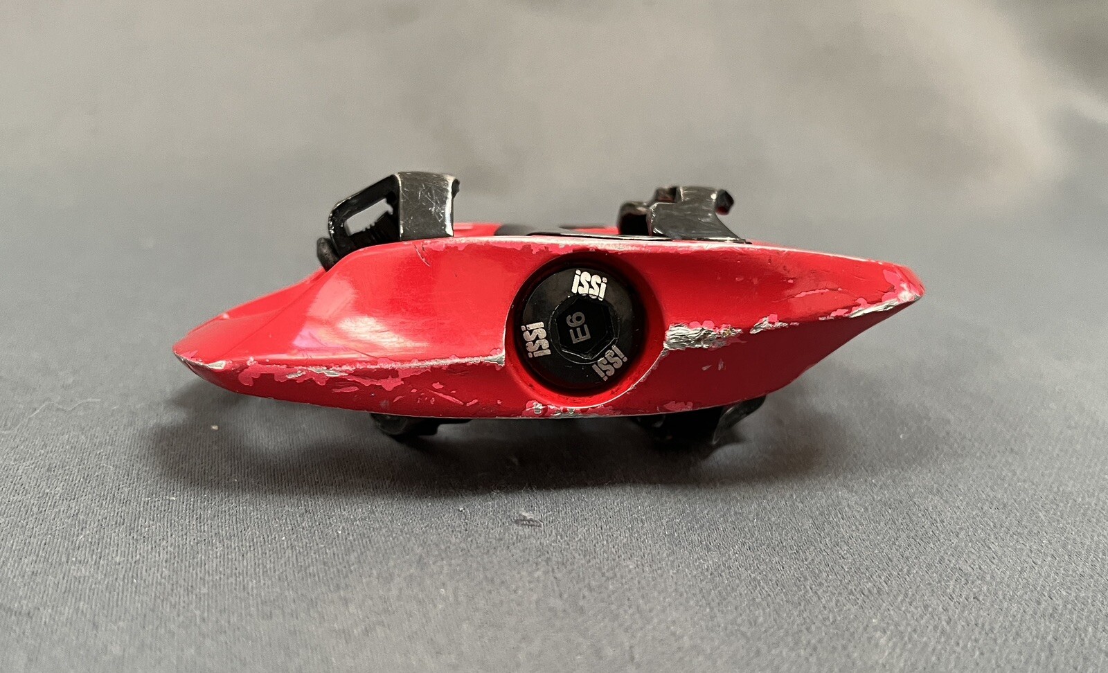 iSSi Trail Pedals MTB Clipless Dual-Sided Entry 9/16″ 400g Red SPD Compatible