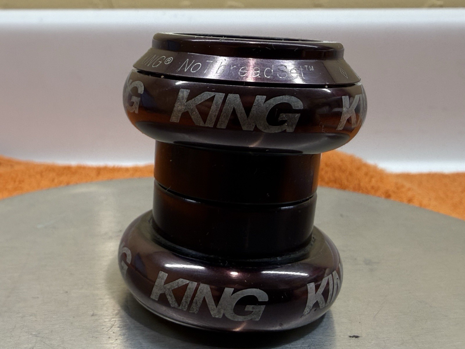 Chris King 1 1/8″ Threadless Headset NoThreadset Black no scuff washer topcap