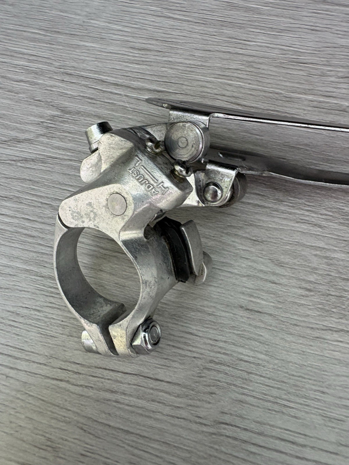 SHIMANO 600 AX FRONT DERAILLEUR CLAMP-ON 28.6 MM 5, 6, OR 7 SPEED