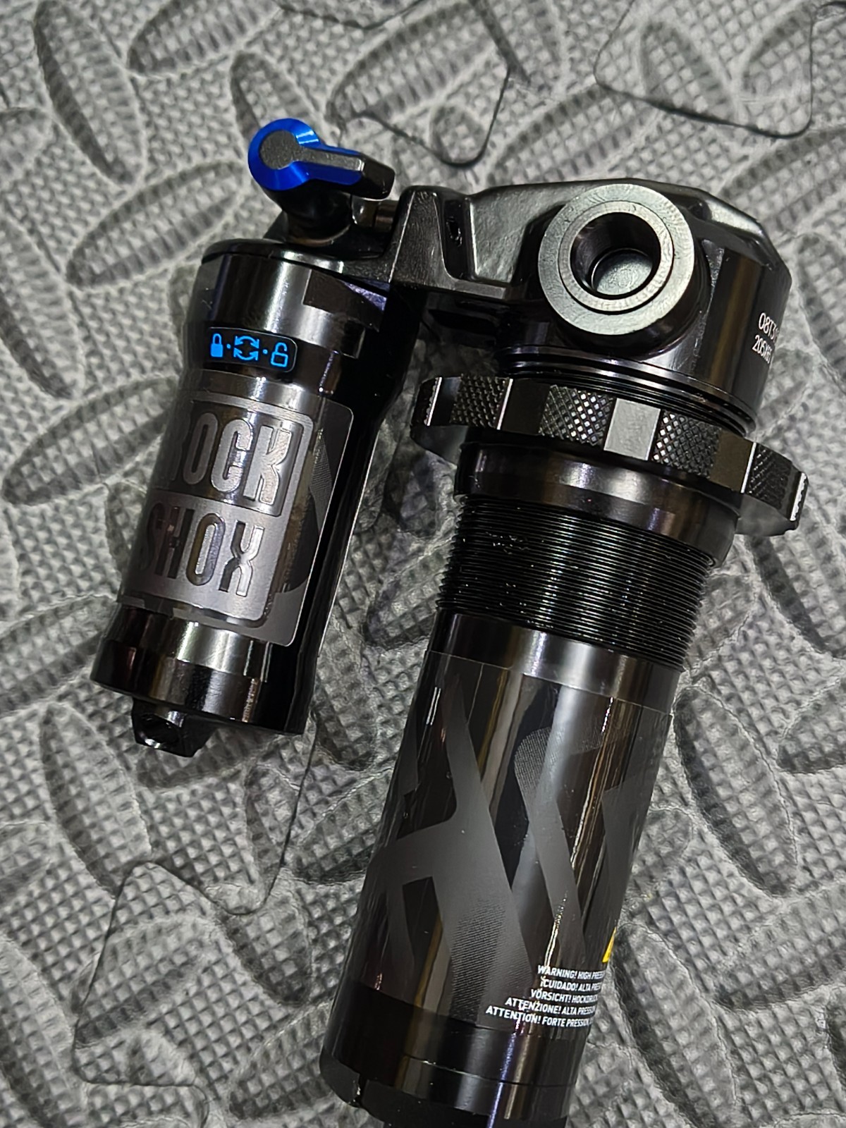 Rockshox Super Deluxe Coil Rear Shock 205x65mm Trunnion Select+