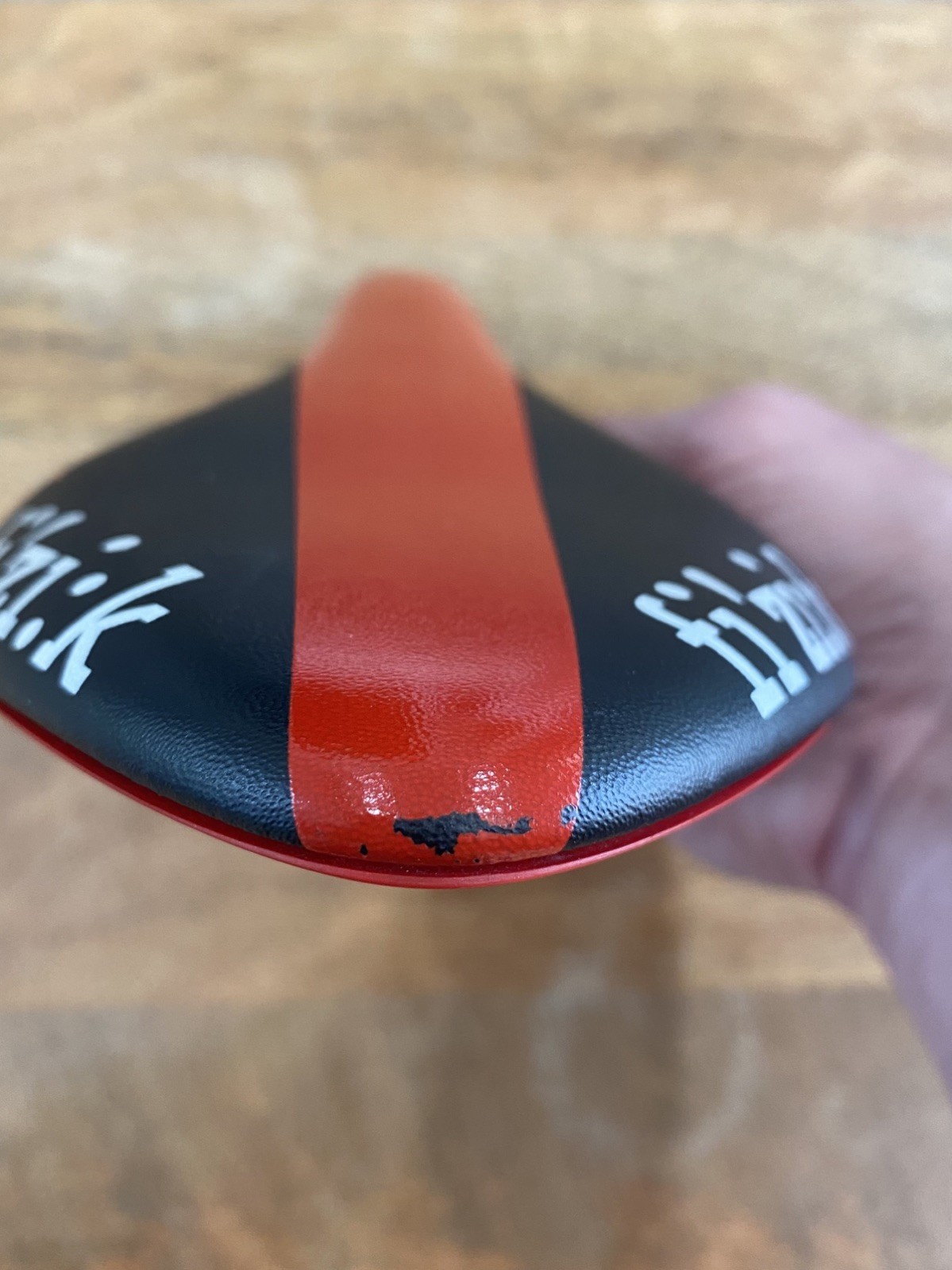 Fizik Arione R7 Regular Saddle – Red/Black