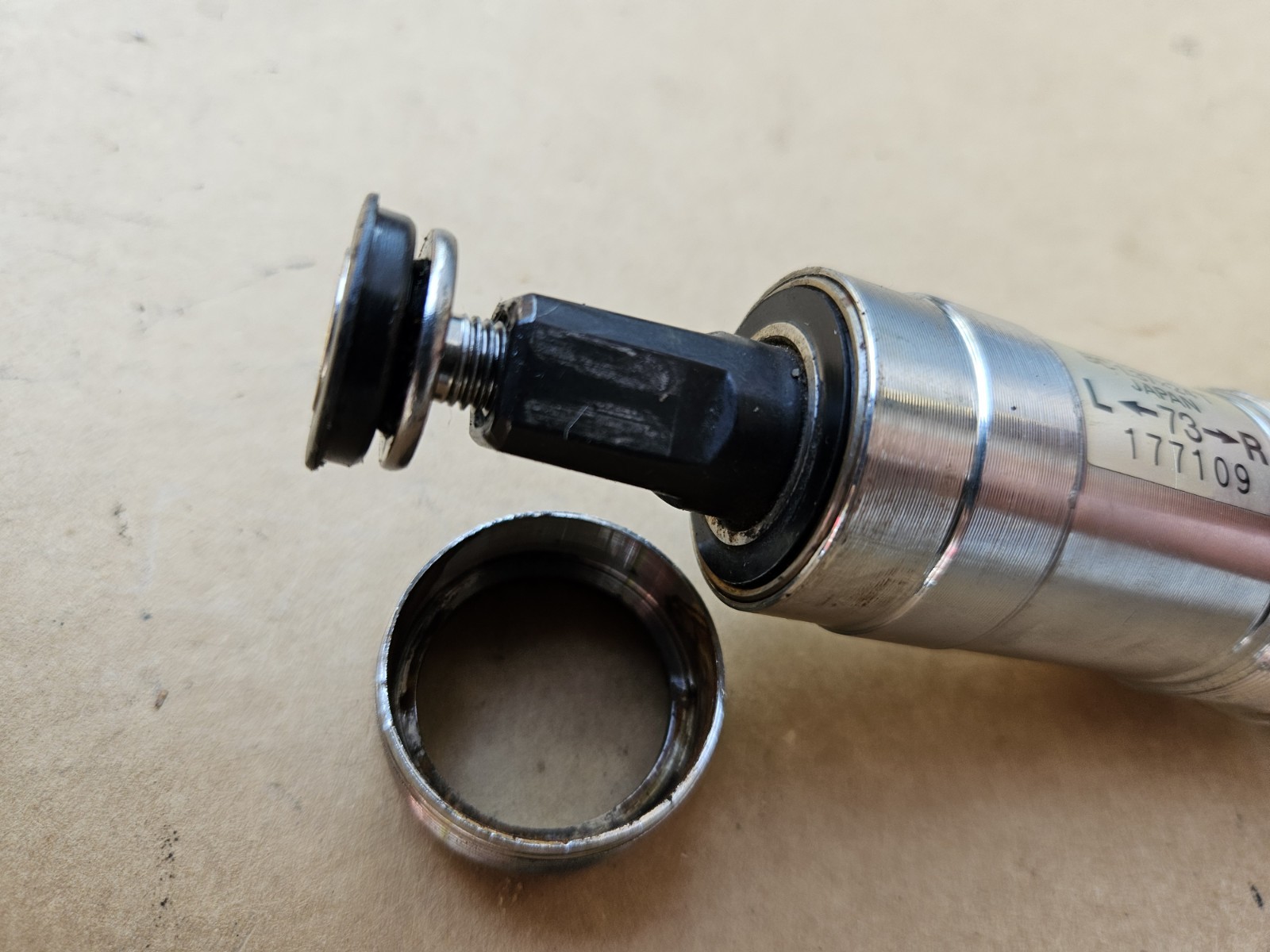 90s Specialized Sealed Cartridge Bottom Bracket 73mm Shell x 110mm Spindle