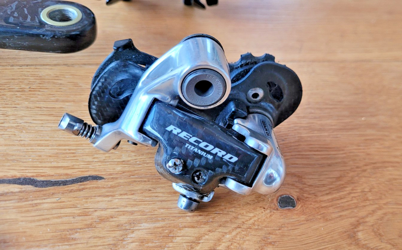CAMPAGNOLO RECORD CARBON TITANIUM 10 speed groupset italian road bicycle LOOK