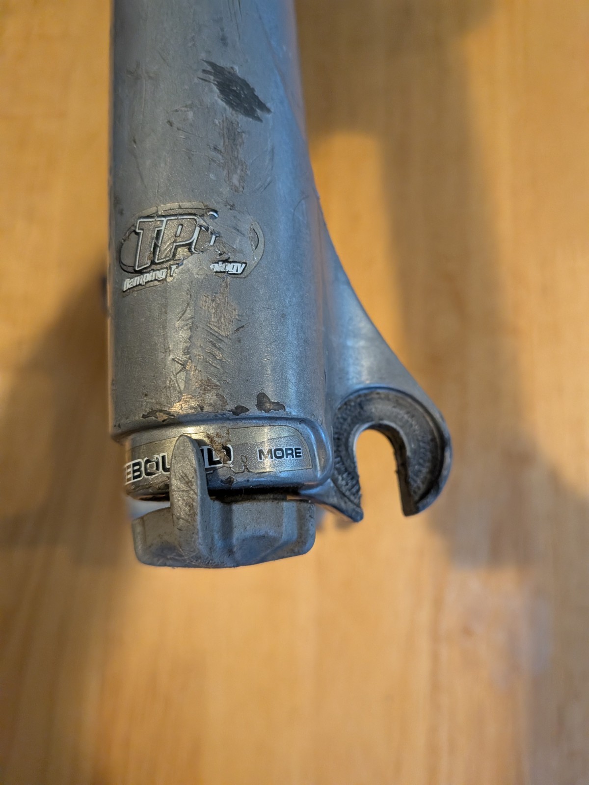 Vintage Manitou Black Elite Fork 1 1/8″ Threadless 26″ 80/100 Adjustable Travel