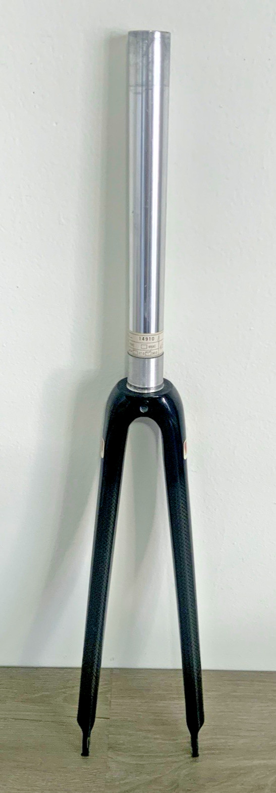 WEYLESS CARBON FORK 700C THREADLESS 1 1/8 542 GRAMS 258 MM STEERER