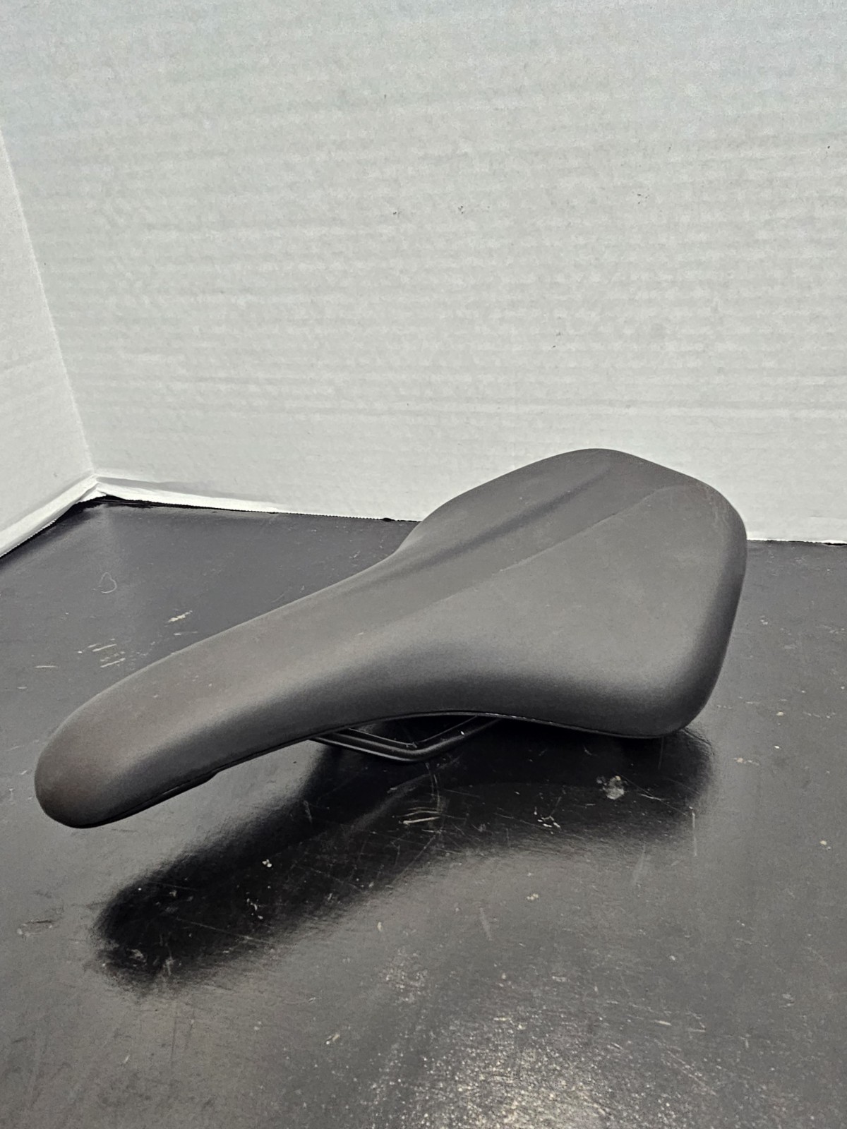 Giant Selle Royal Group Hybrid Bike Saddle 260/157mm MTB Comfort CX Good Shape