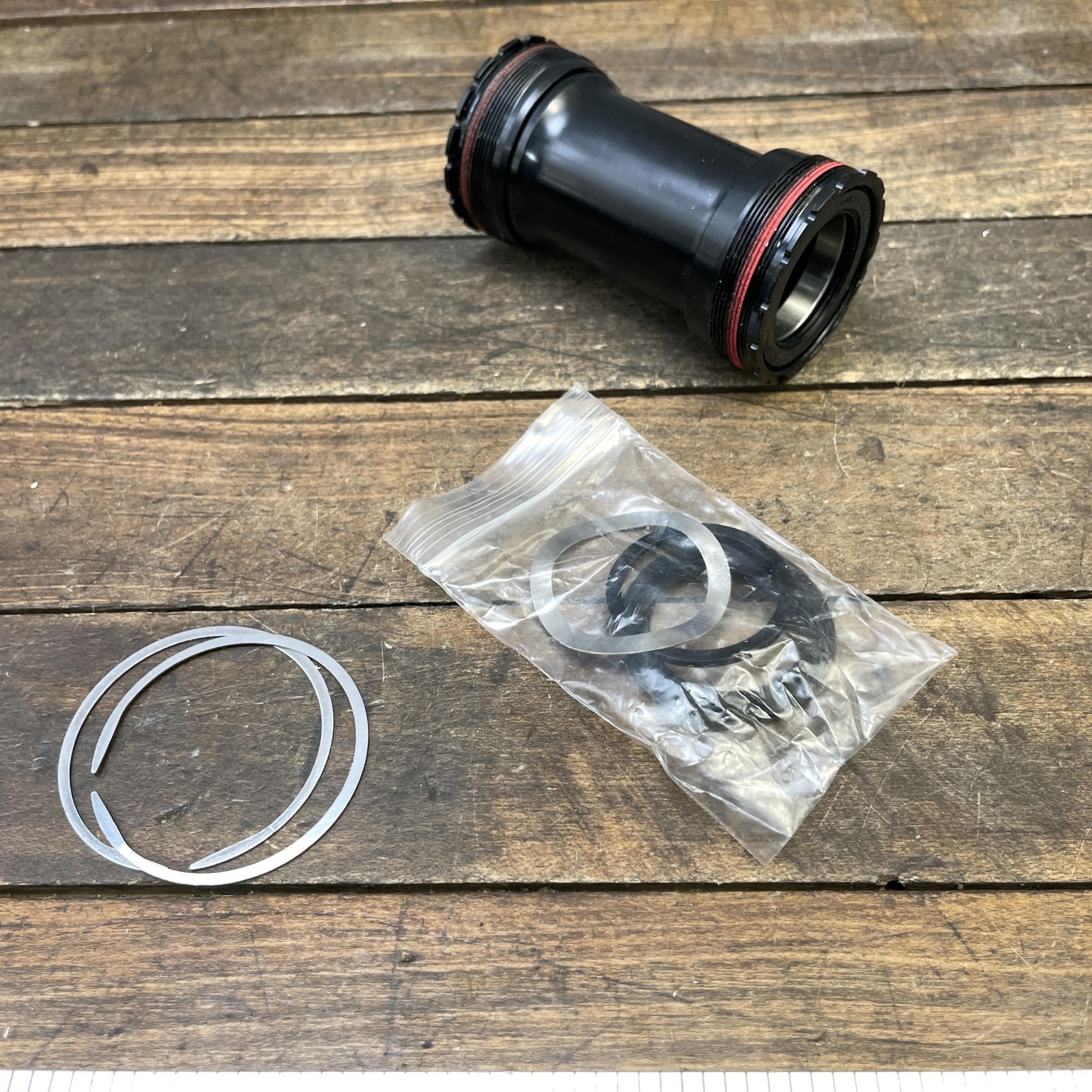 Token T47V386 Bottom Bracket T47 Inboard BB386 Ceramic Black Road Gravel