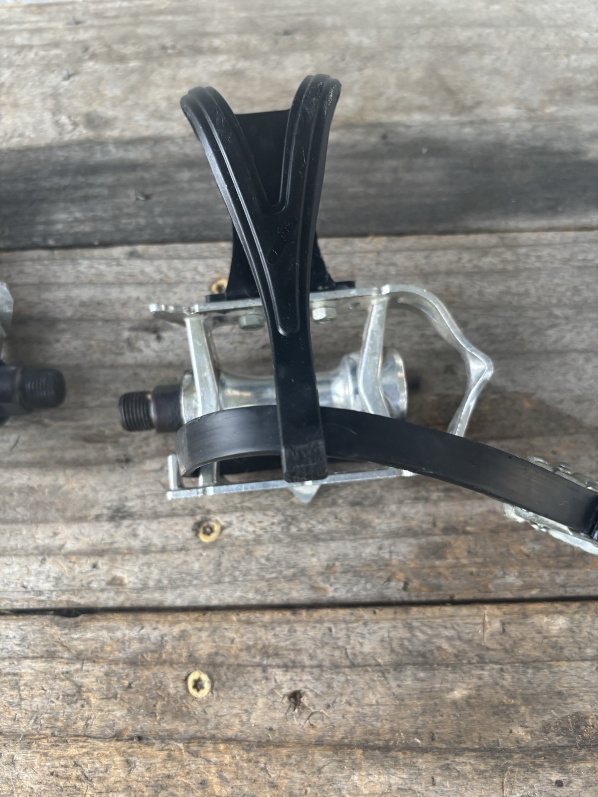Vintage 9/16” HTI A19 Road Bike Touring Pedals W/ Cateye Toe Clips- Spin Nice