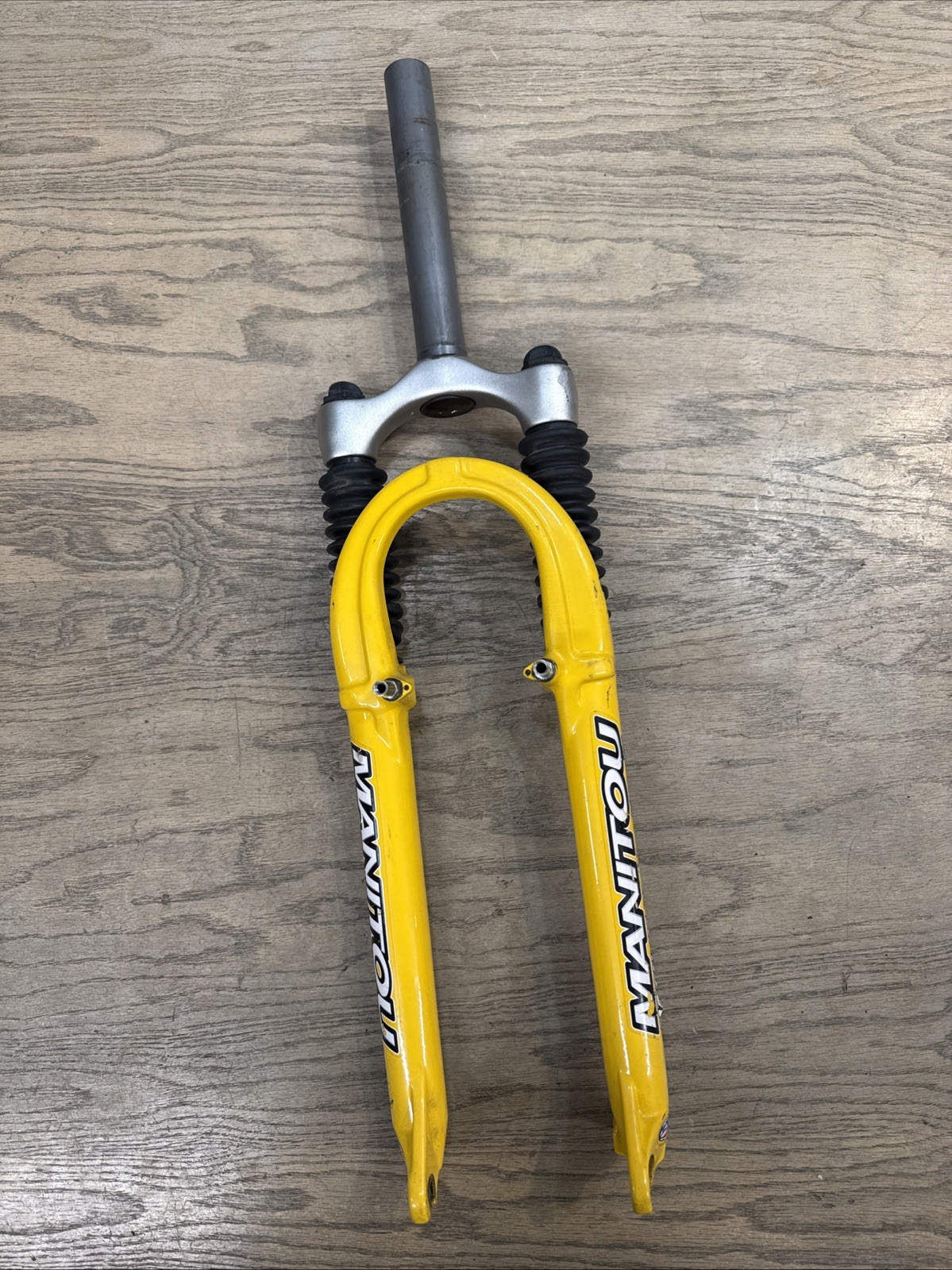 Manitou Magnum R 63mm 26” Mountain Bike Fork 1-1/8” Black Rim/Disc Brake 1999