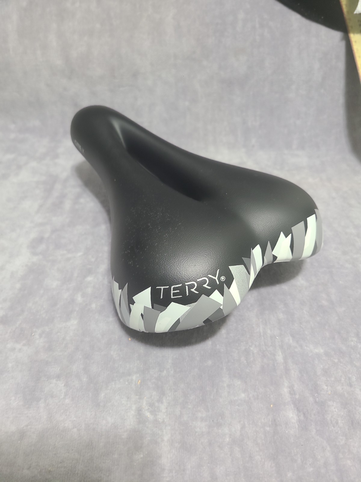 Terry Women’s Cite X Saddle Bike Seat Saddle Comfortable Center Cutaway Gel