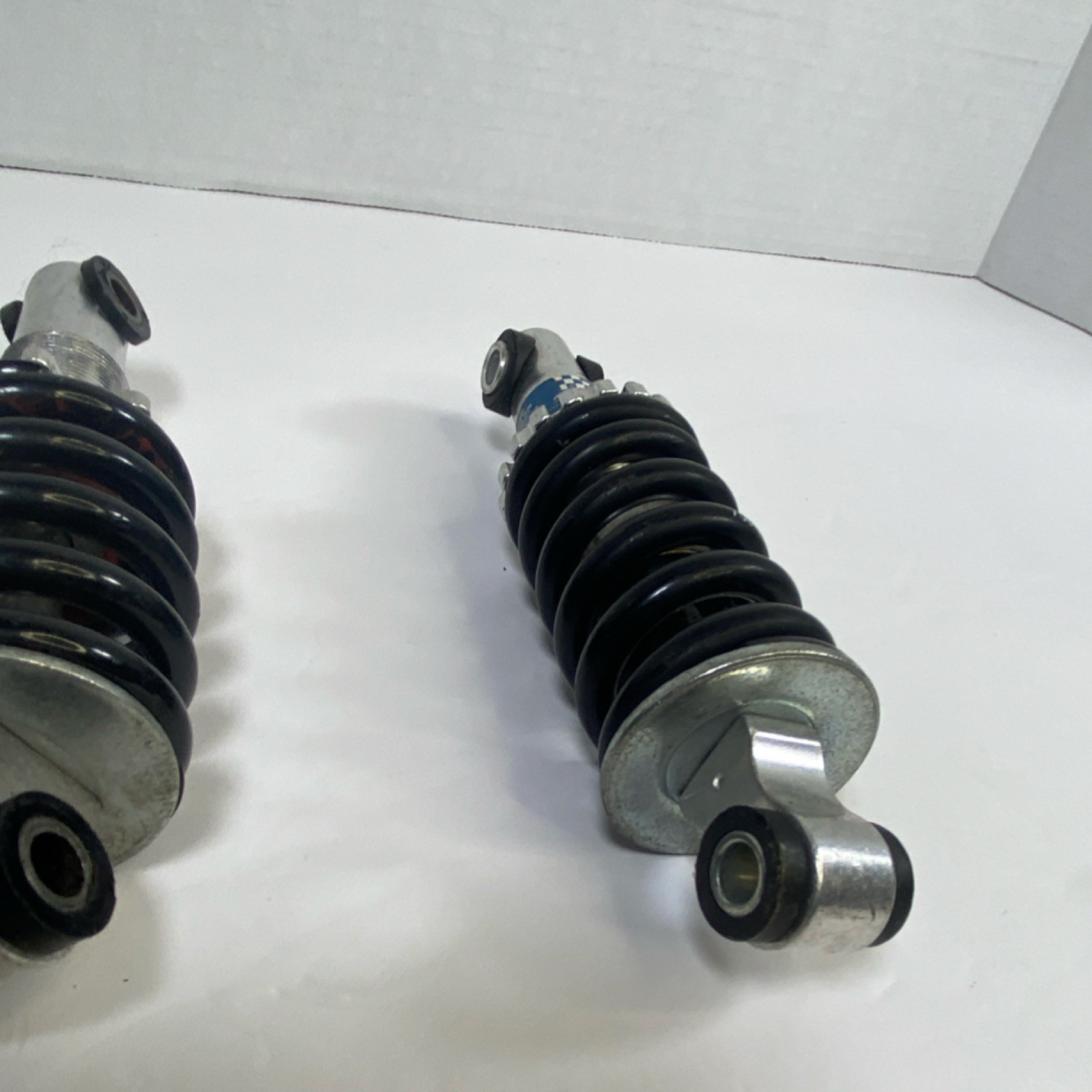 Best Shock B5-800A Rear Coil Shocks Set of 2, 5.5in Black Silver Steel Aluminum