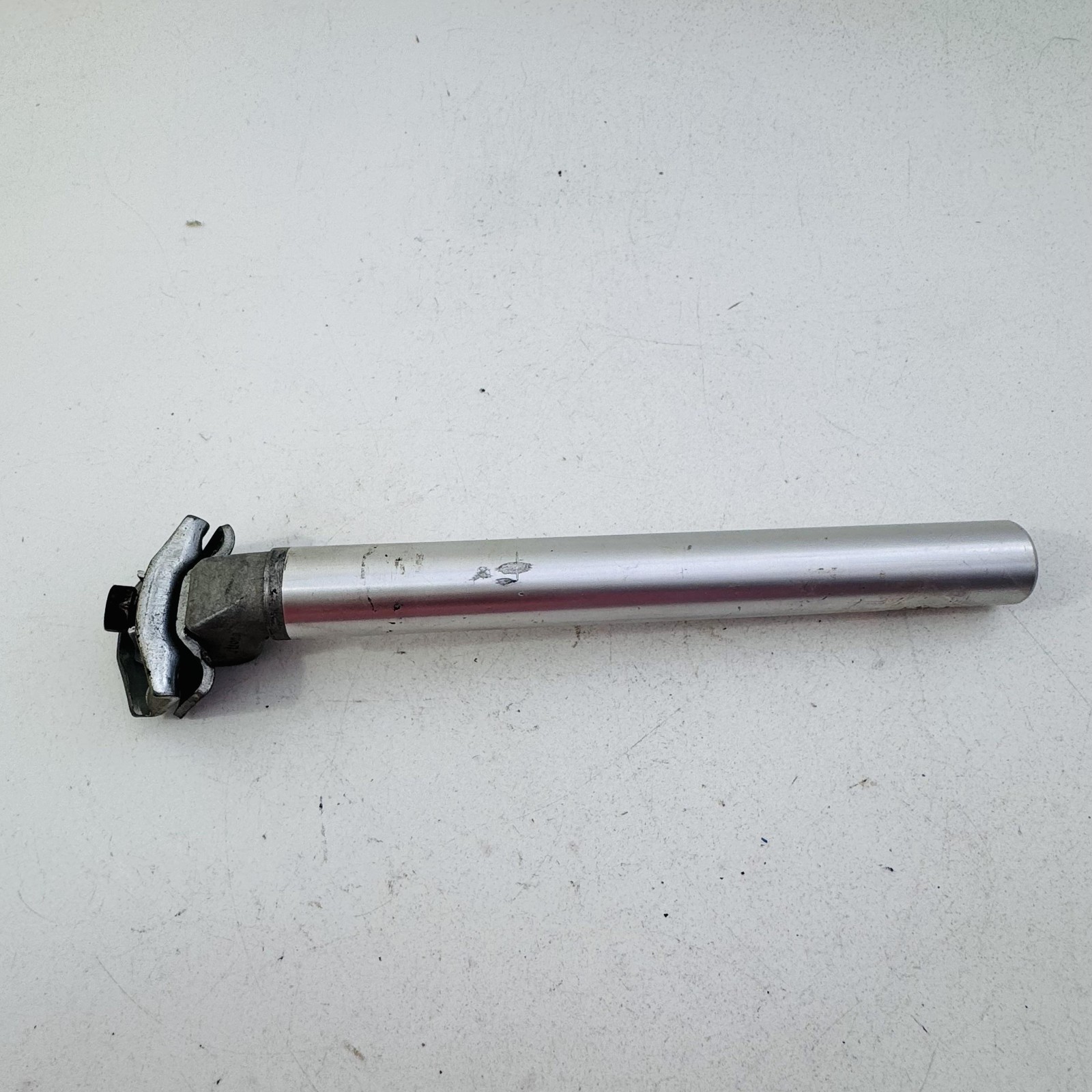 Vintage Strong Seatpost 26.6mm Silver Aluminum Japan 260mm Road MTB Bike A33