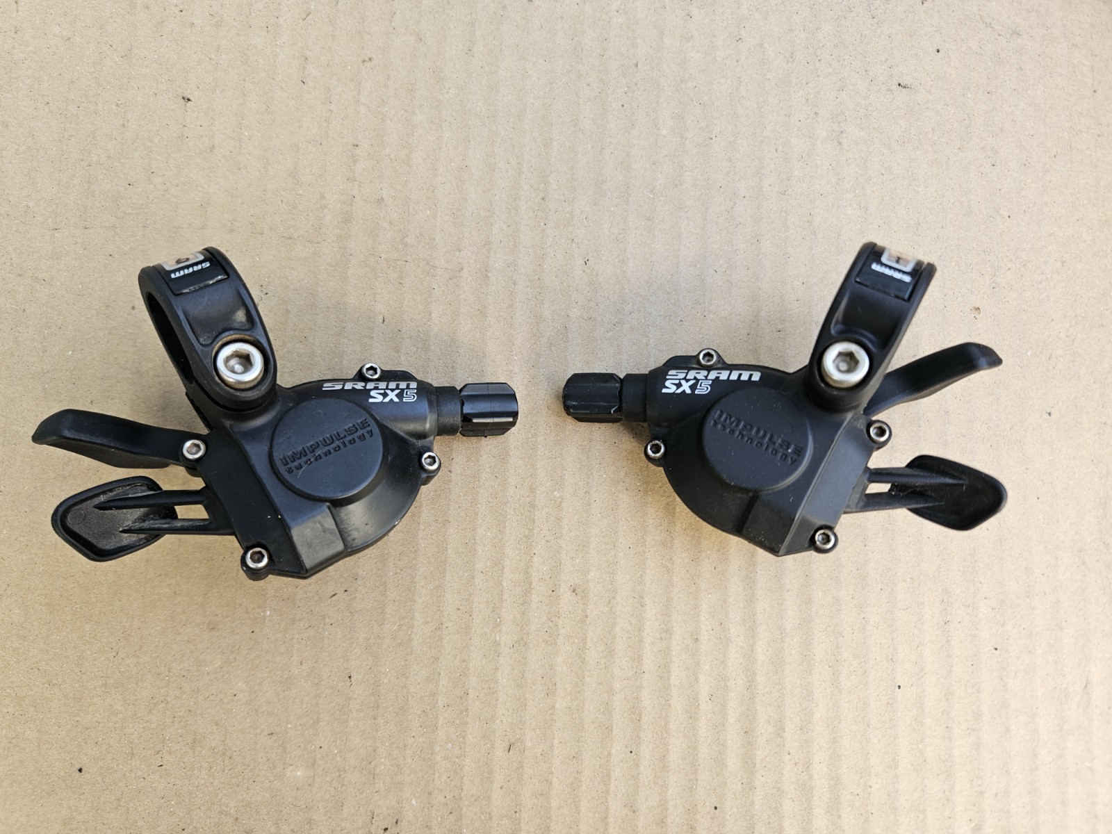 SRAM SX5 Mountain Bike Trigger Shifters 9 Speed Black Left + Right Set 3×9