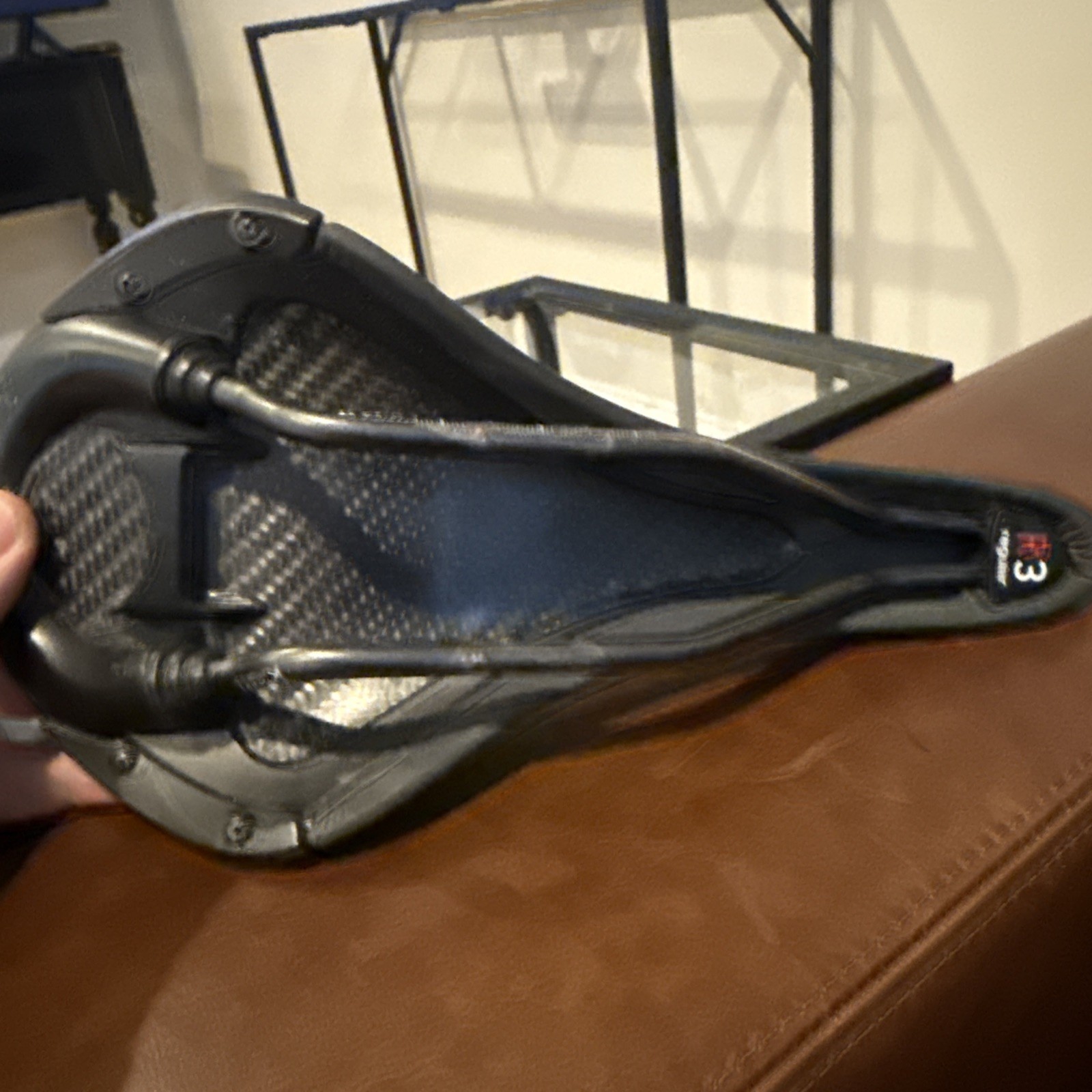 Fizik Carbon Aliante R3 Bike Saddle, Bicycle Seat, Kium Titanium Ti Alloy Rails