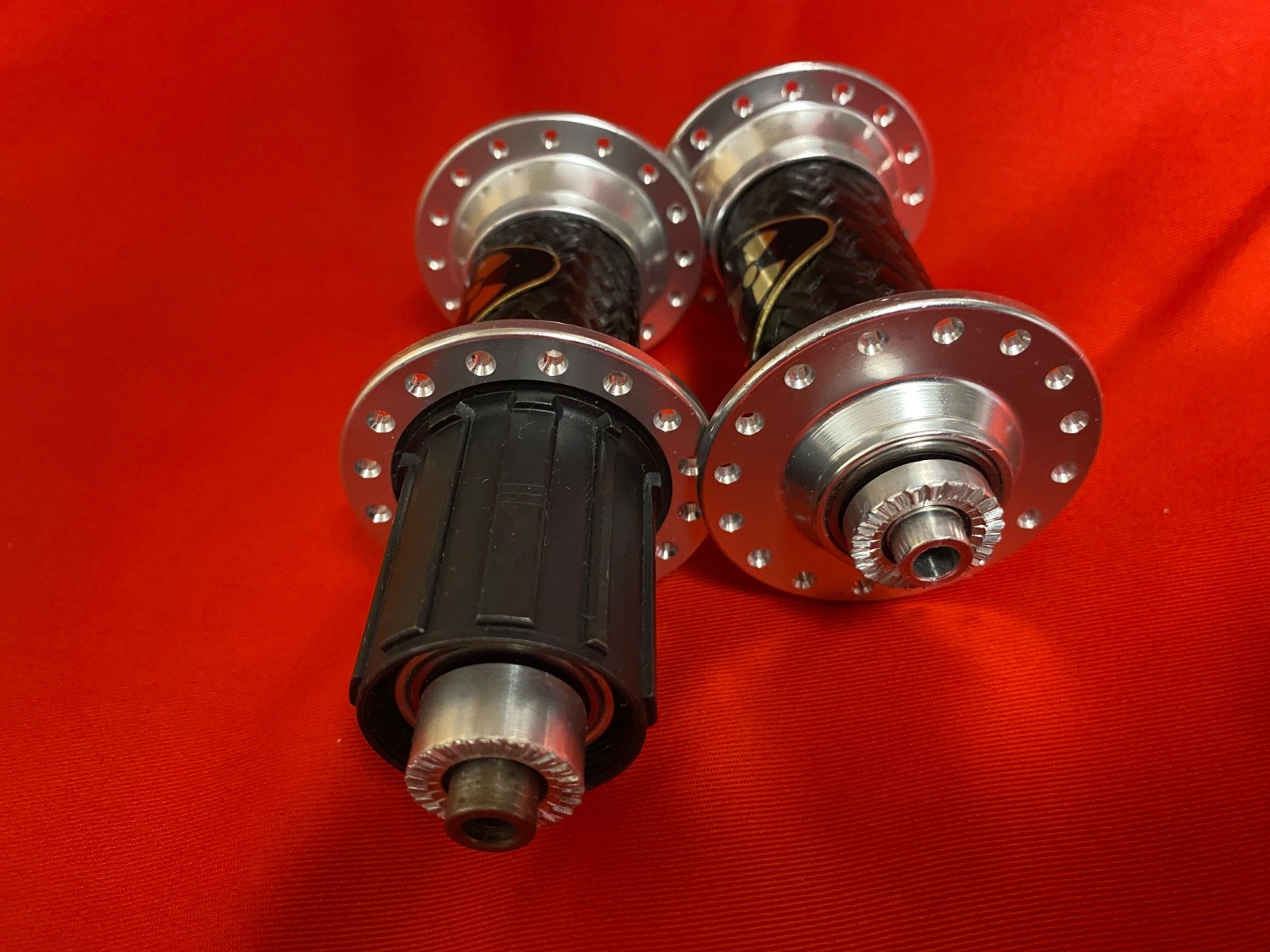 2 sets vtg NUKE PROOF hub Set F/R 32 hole