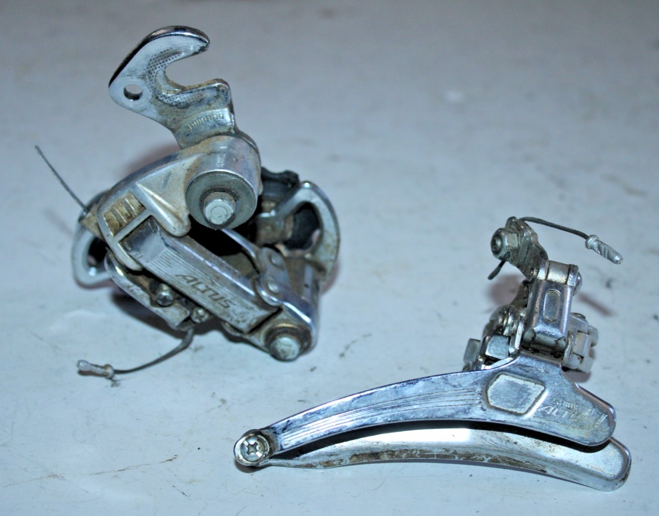 Vintage Shimano Altus Front Rear Derailleurs 2×7 Medium Reach Silver VTG Road :)