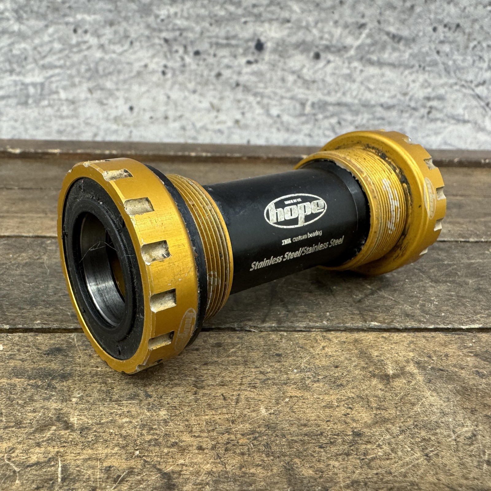 Hope External Bottom Bracket BSA 73mm 24mm Hollowtech II Gold Stainless Steel