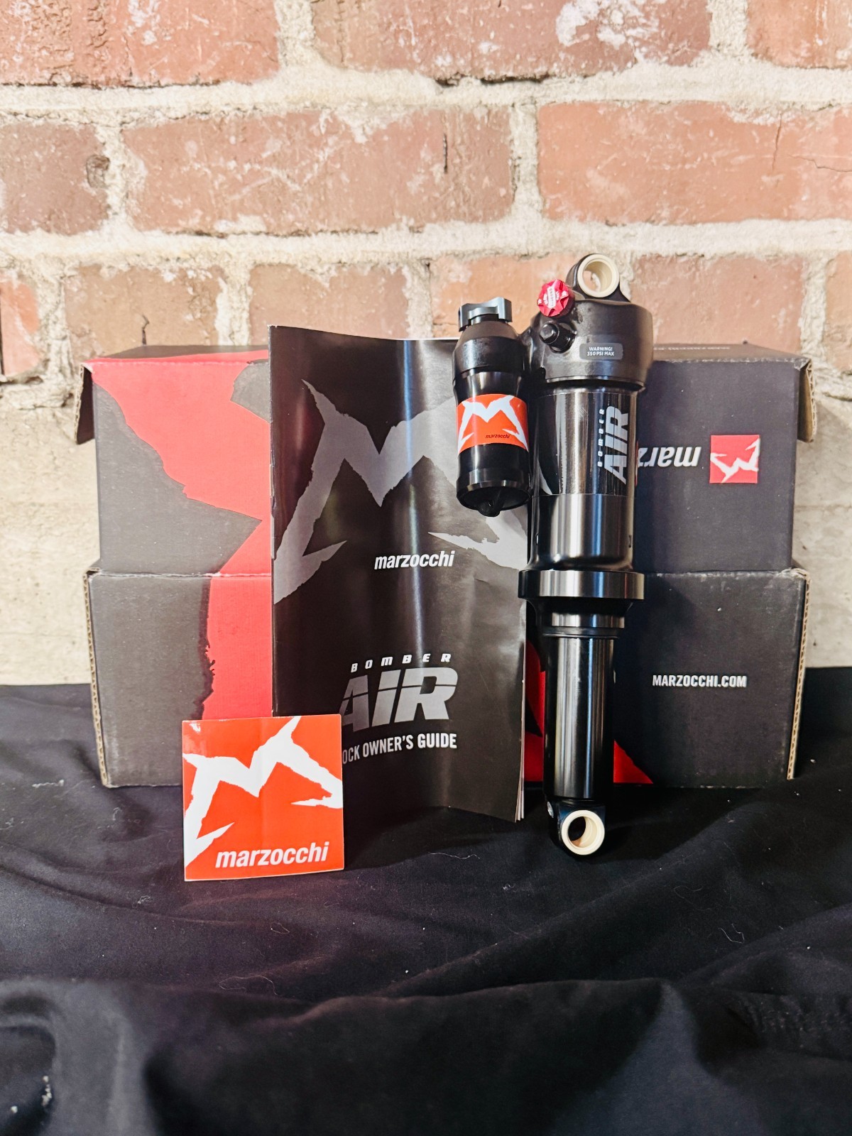 Marzocchi Bomber Air Rear Shock – Metric 230 x 57.5 mm, Black, EVOL