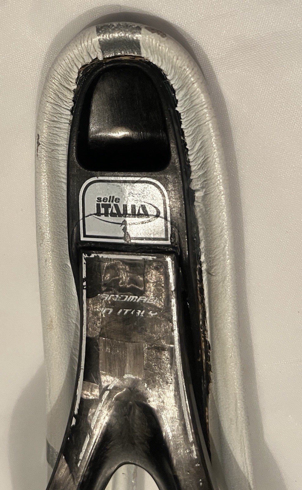 Selle Italia SLR Saddle White Carbon Fiber 124g 275mm x 130mm