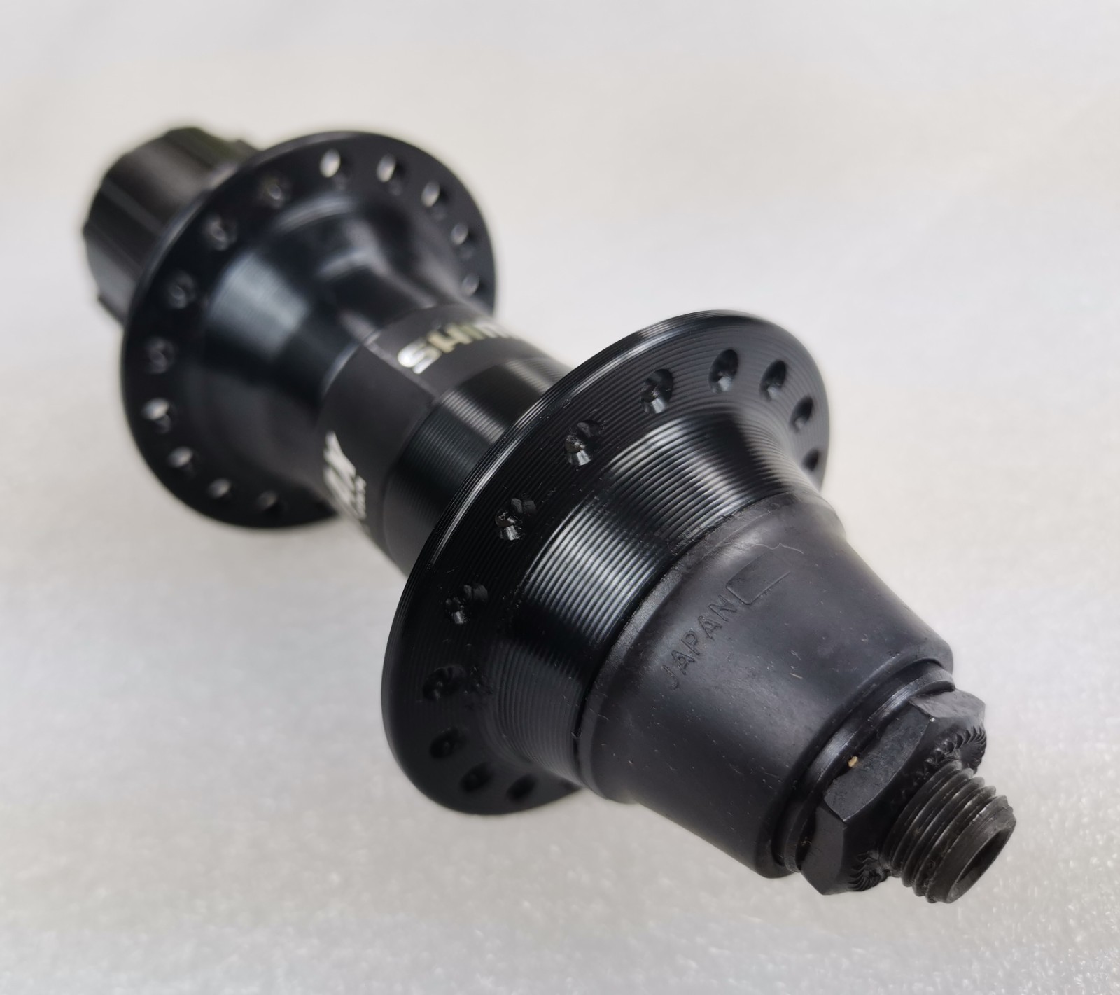 SHIMANO FH-RM60 RIM BRAKE REAR HUB TOURING GRAVEL 36 HOLE 135MM QR 8-9-10 SPEED