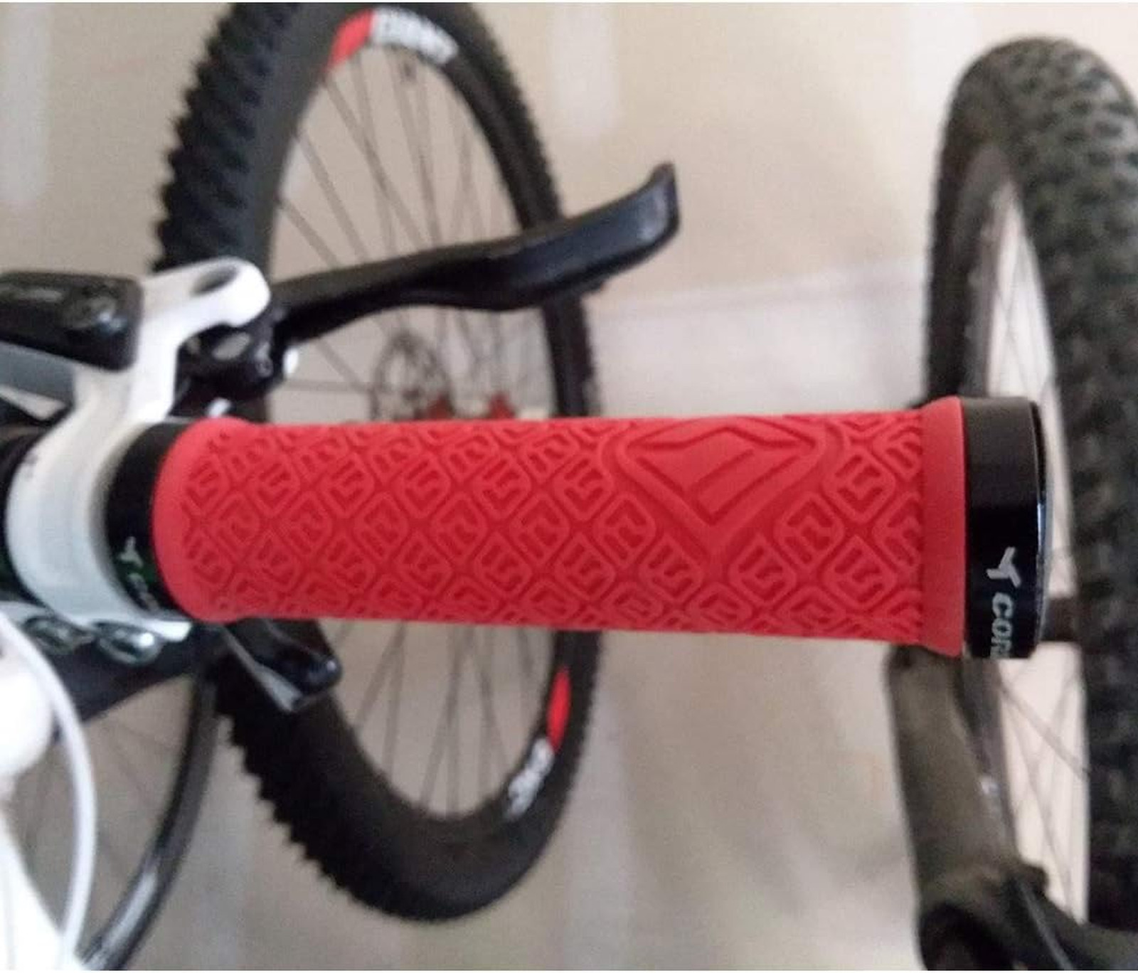 Corki Mountain Bike Grips Rubber Double Locking Handlebar Locks for MTB Downhill