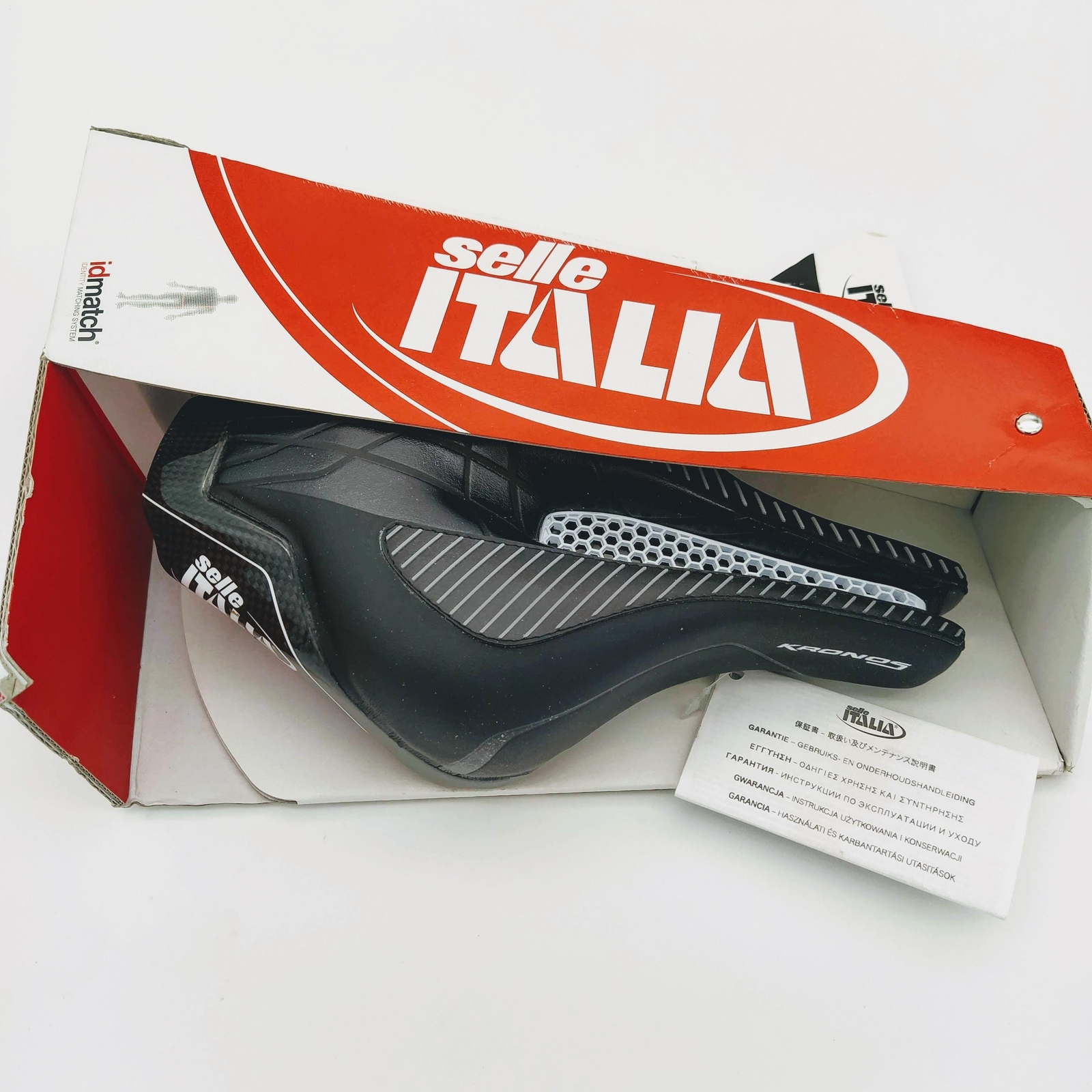 Selle Italia Kronos Tekno Flow L 145mmX265mm Carbon Saddle & Rail 7mmX9mm 220g