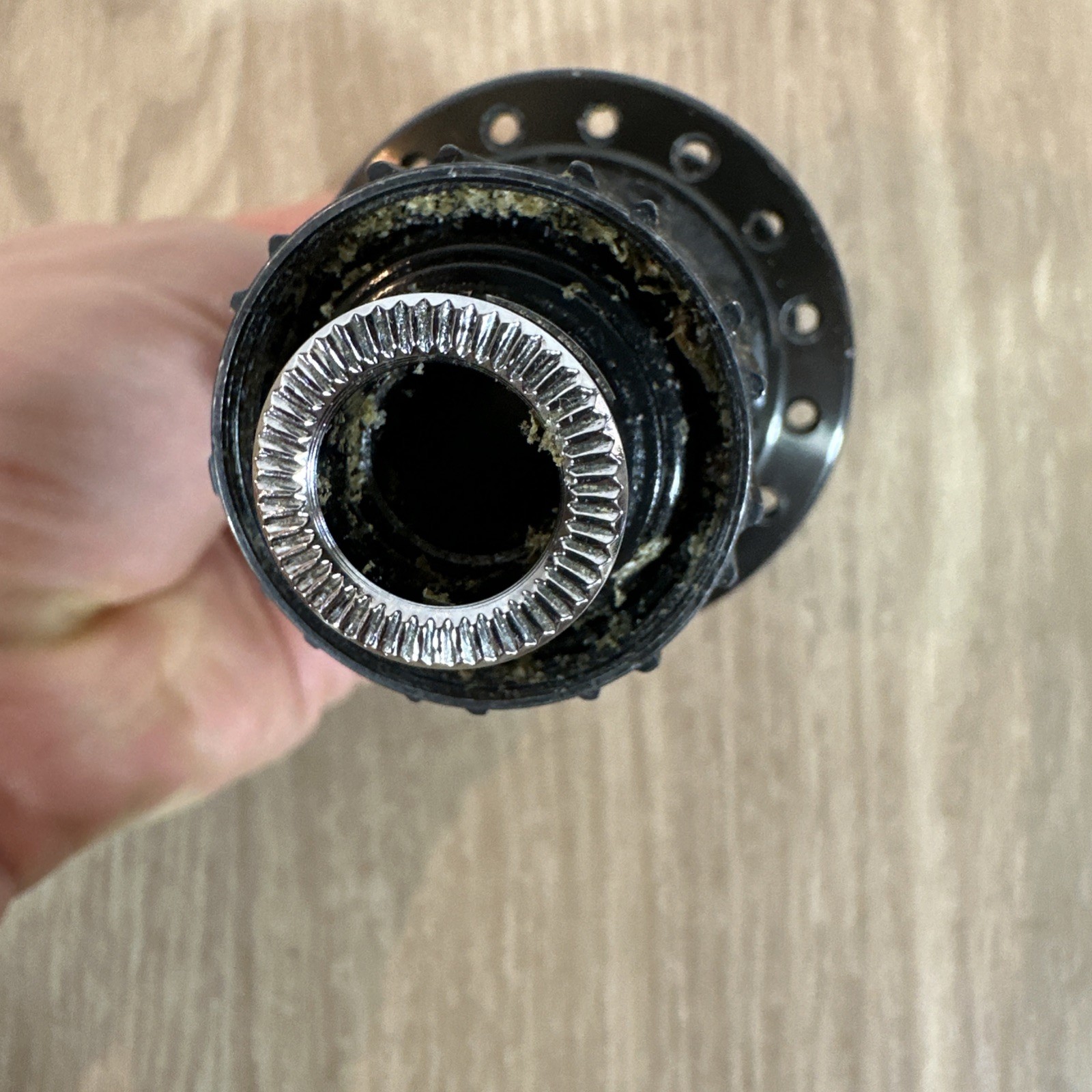 Shimano FH-M828 Rear Hub 142mm OLD 32H Malaysia Mountain Bike MTB