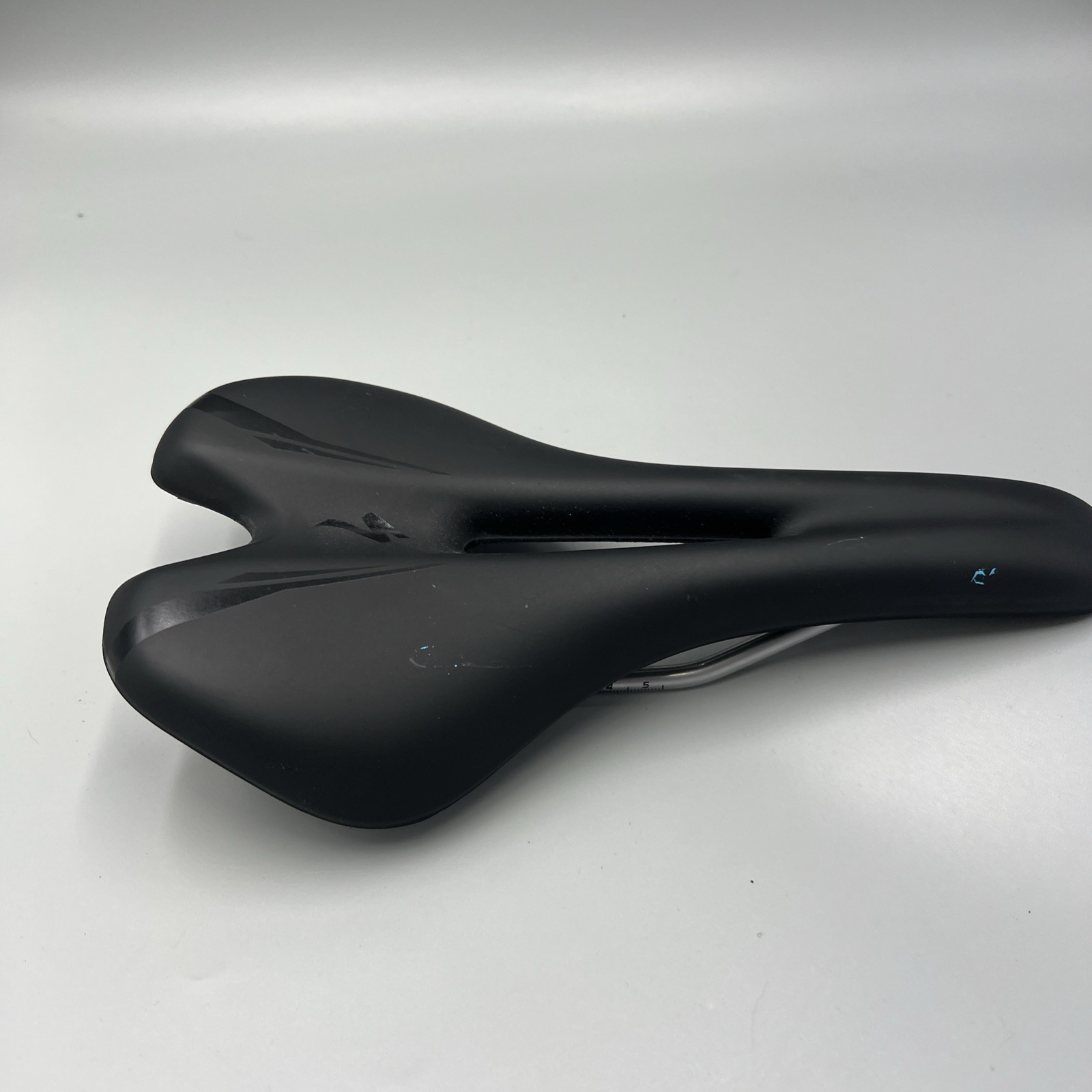 Specialized Toupe Sport 143mm Saddle Unisex Black Bicycle Seat Road Bike